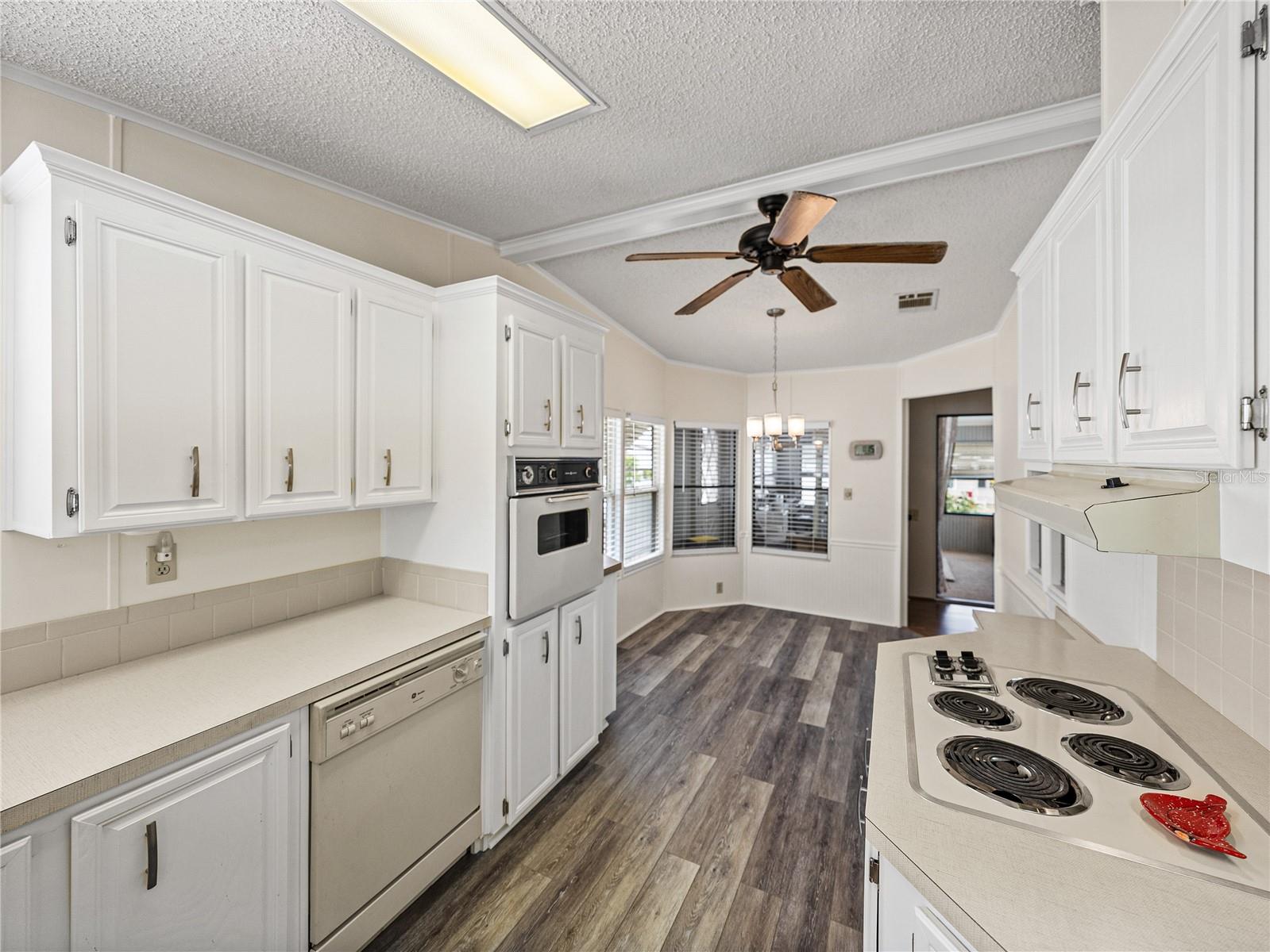 1823 SHERWOOD HILL DR, LAKELAND, FL, 33810