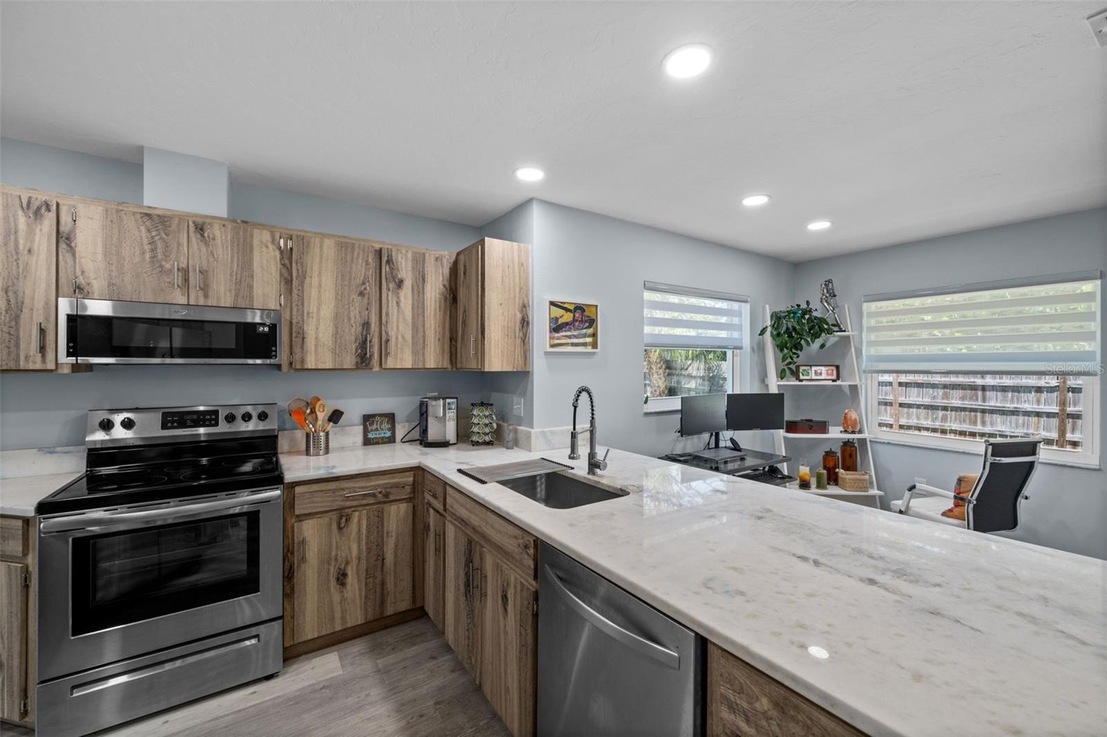 3355 ROSLYN RD, VENICE, FL, 34293