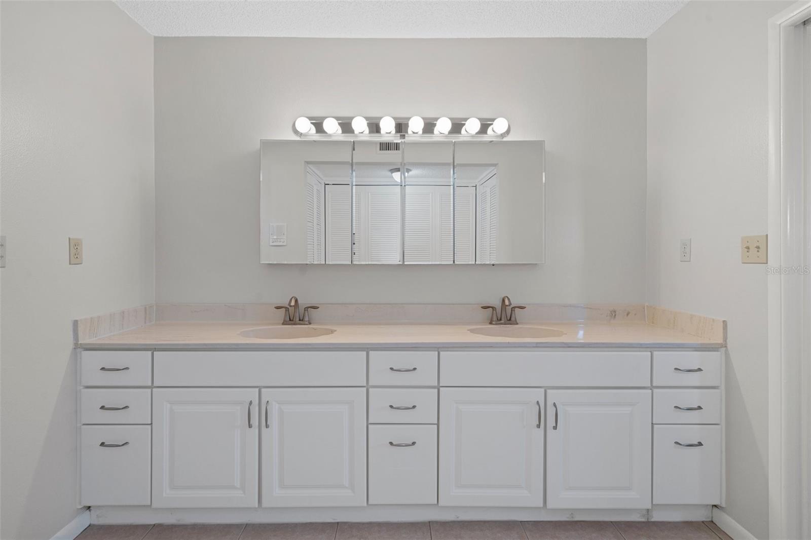 5980 SHORE BLVD S #312, GULFPORT, FL, 33707