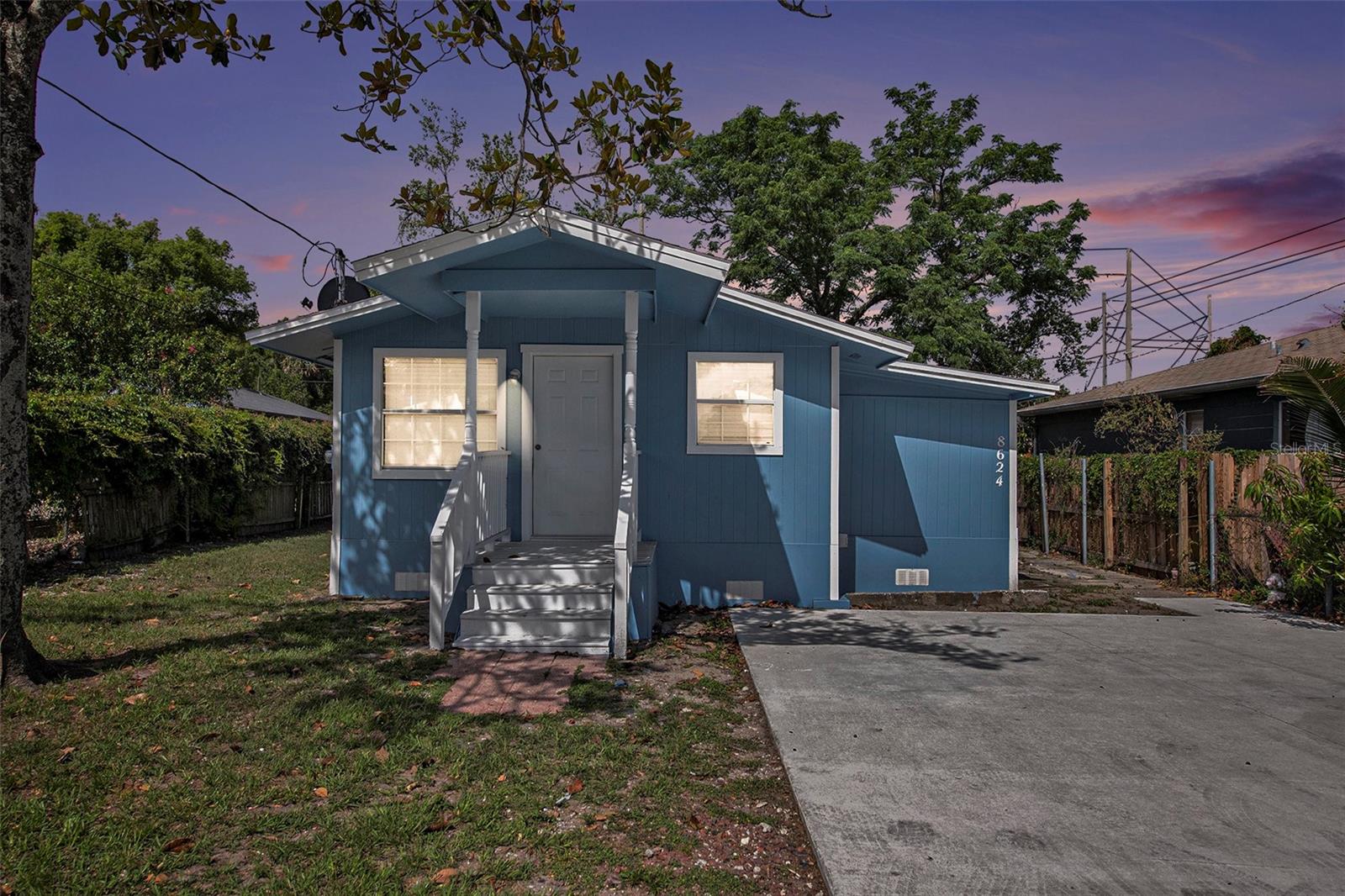 8624 N SEMMES ST, TAMPA, FL, 33604