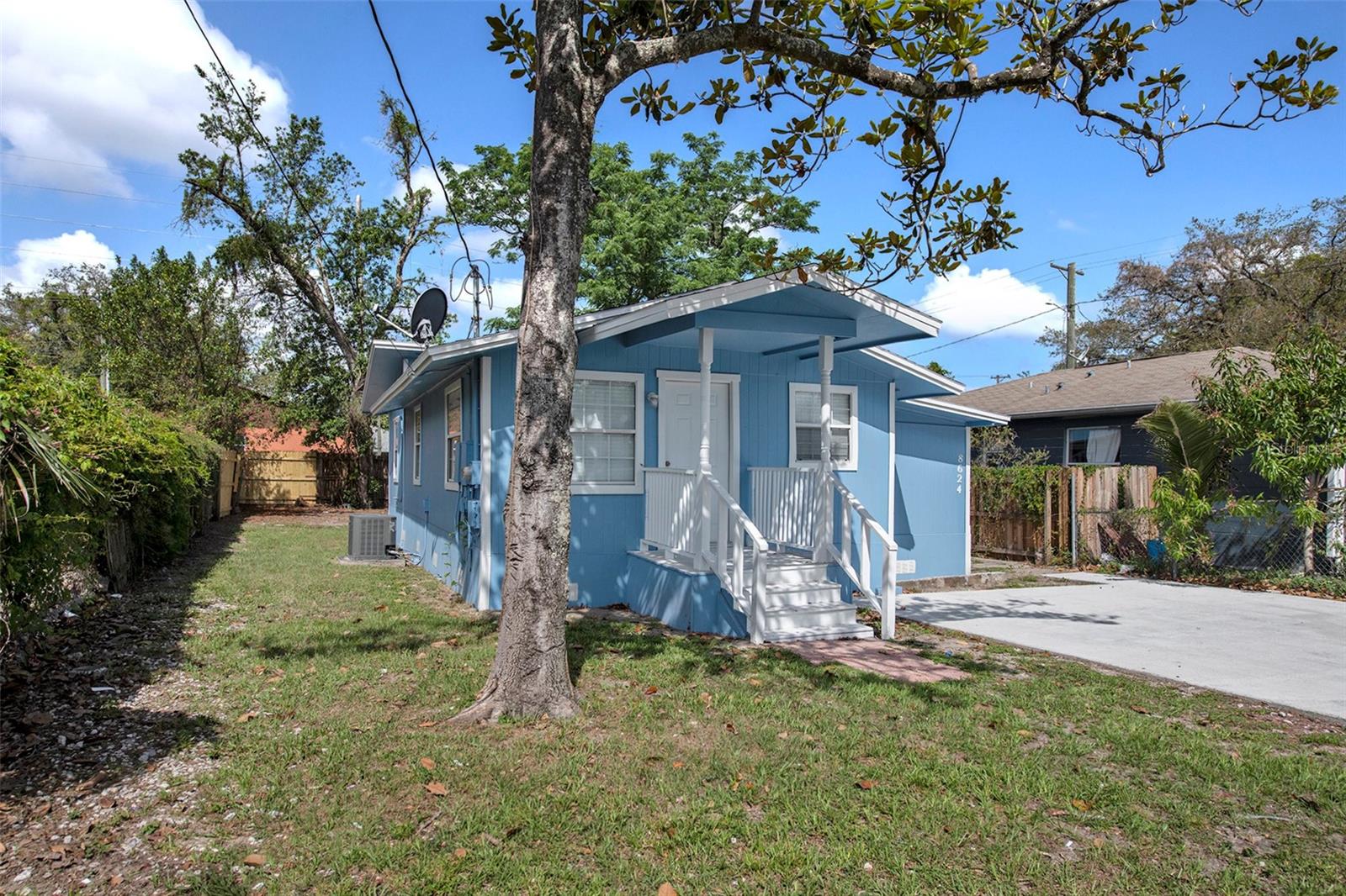 8624 N SEMMES ST, TAMPA, FL, 33604