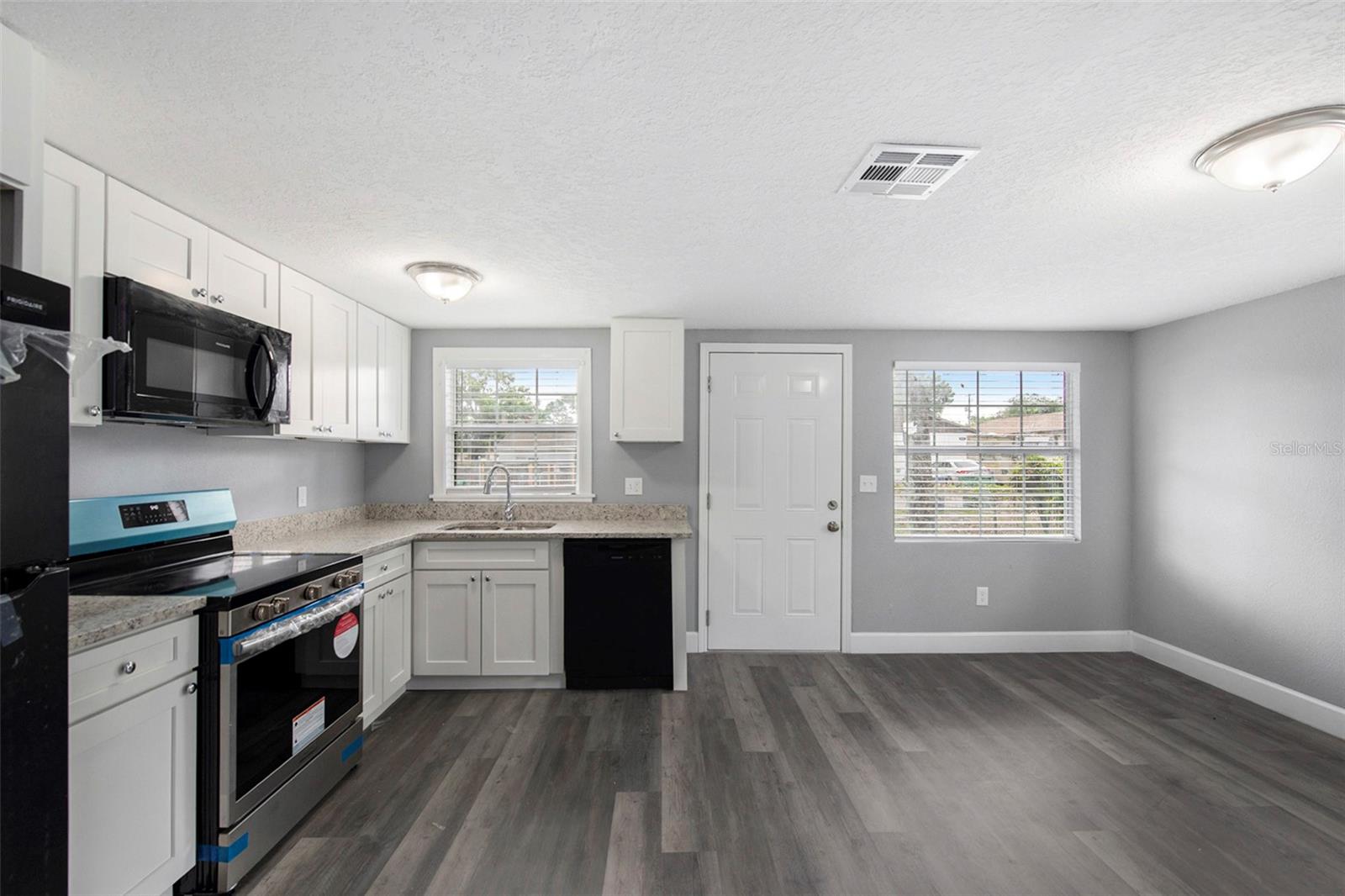 8624 N SEMMES ST, TAMPA, FL, 33604