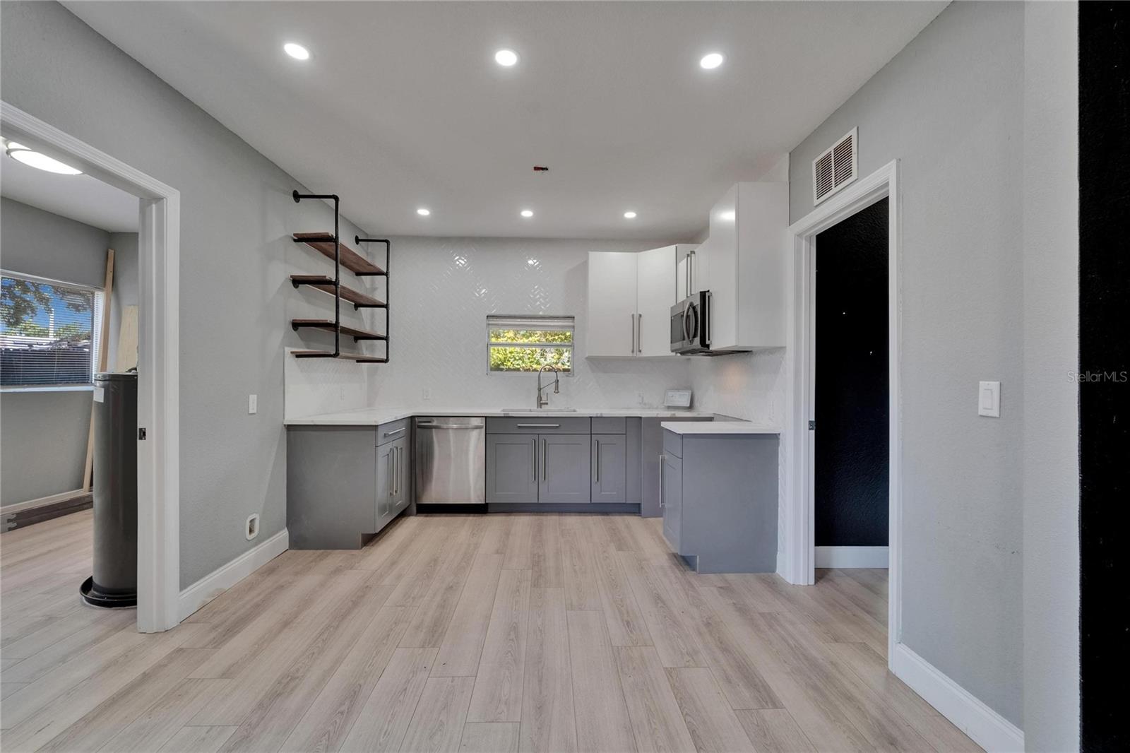 7102 N TALIAFERRO AVE, TAMPA, FL, 33604