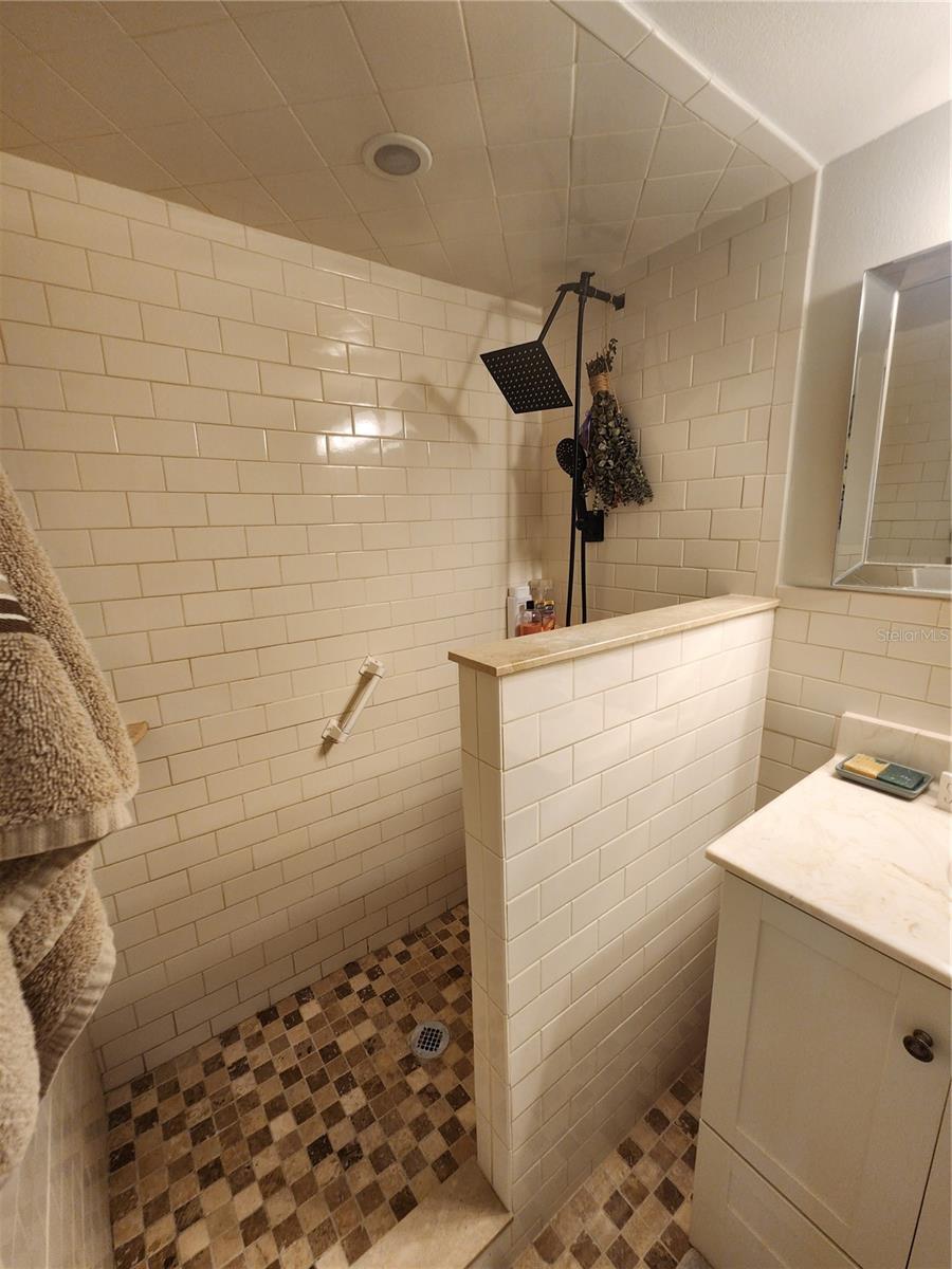 2100 BENJAMIN FRANKLIN DR #302, SARASOTA, FL, 34236