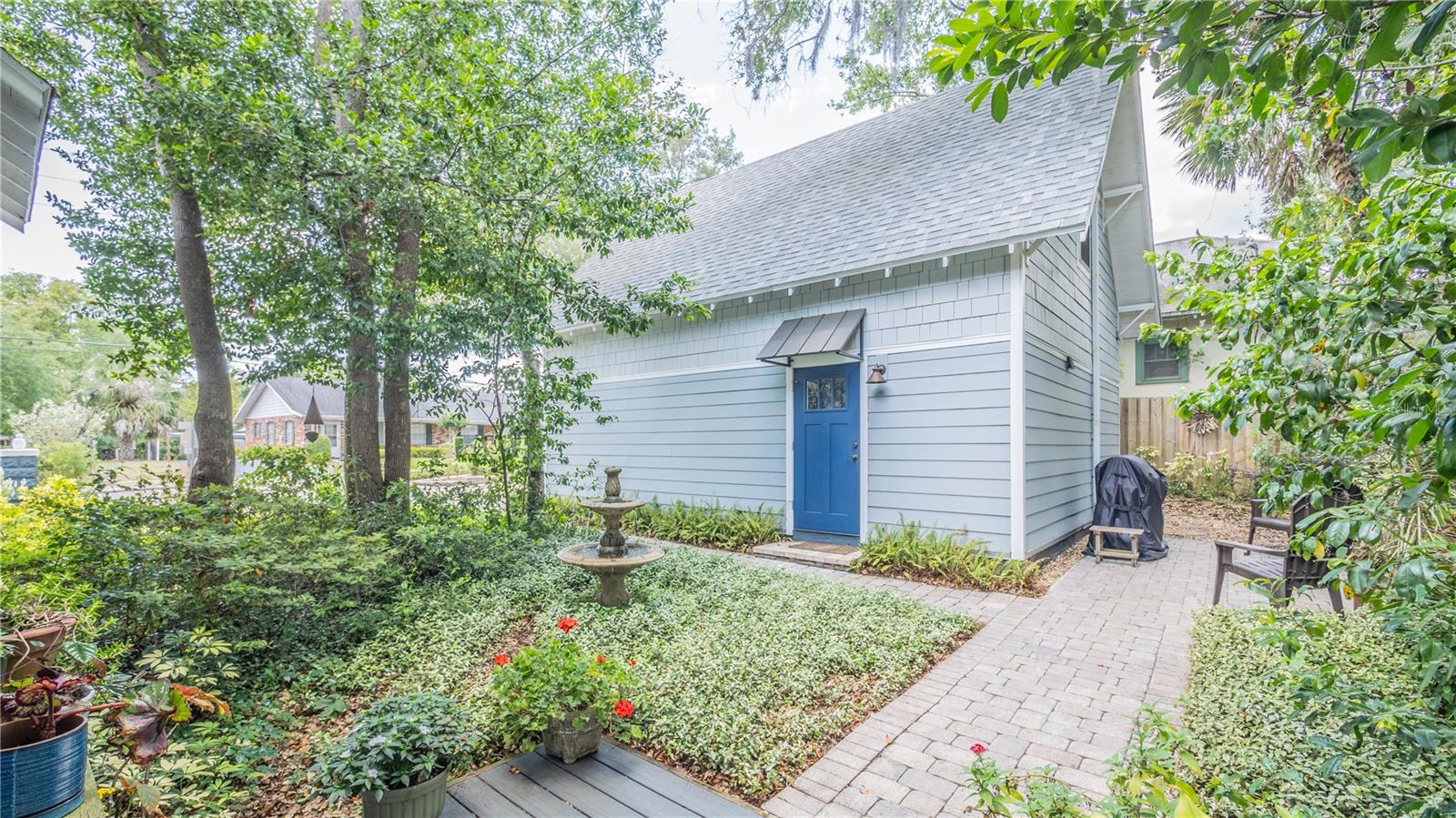 908 N TREMAIN ST, MOUNT DORA, FL, 32757