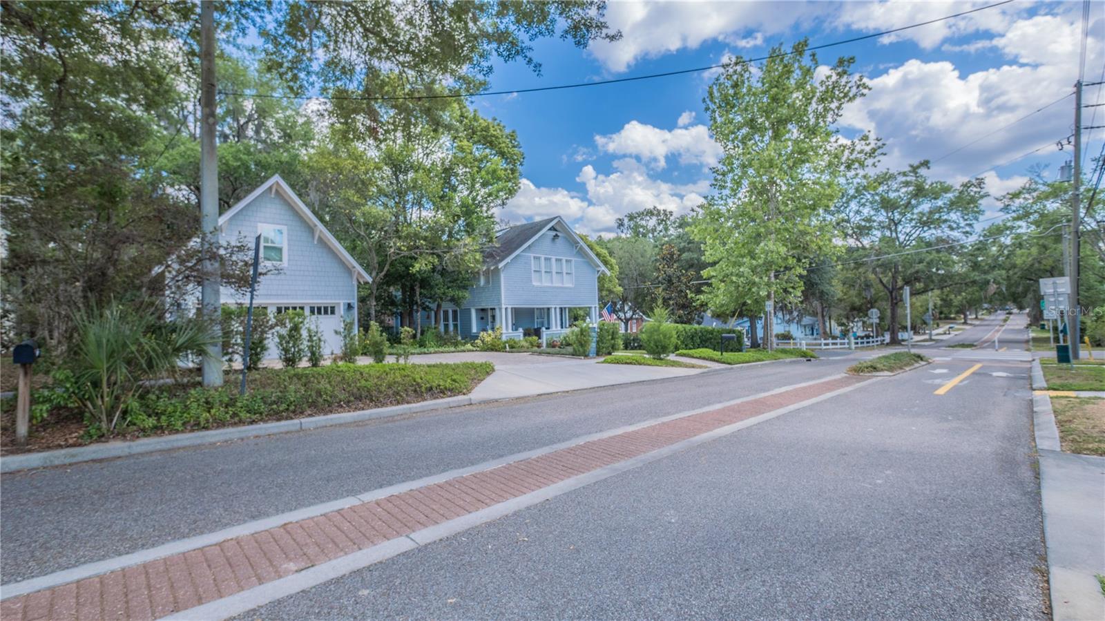 908 N TREMAIN ST, MOUNT DORA, FL, 32757