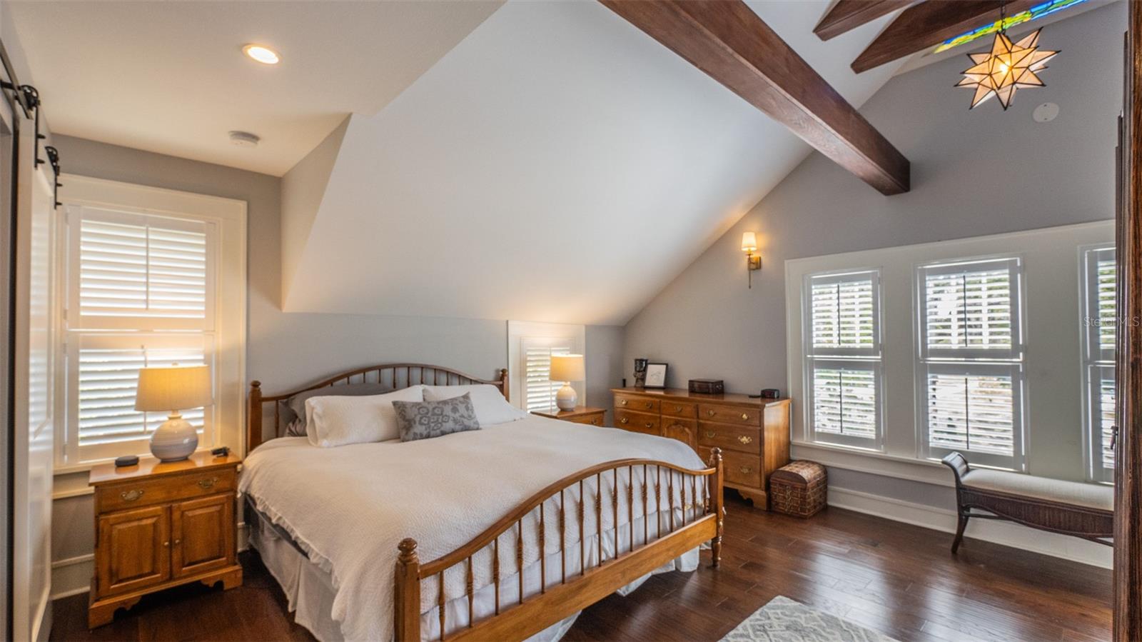 908 N TREMAIN ST, MOUNT DORA, FL, 32757