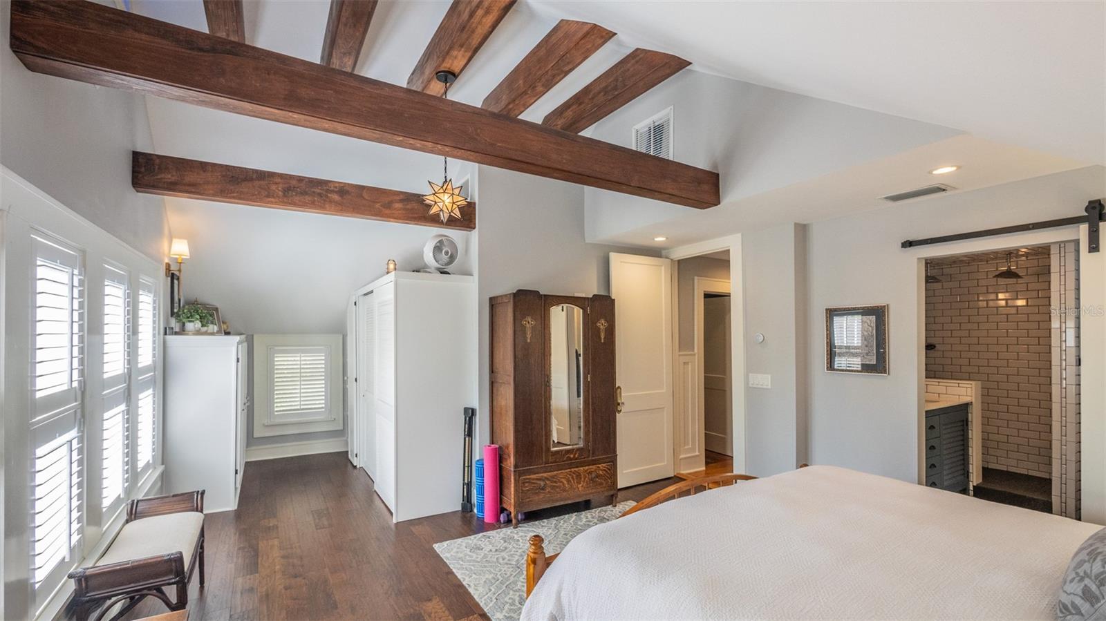 908 N TREMAIN ST, MOUNT DORA, FL, 32757