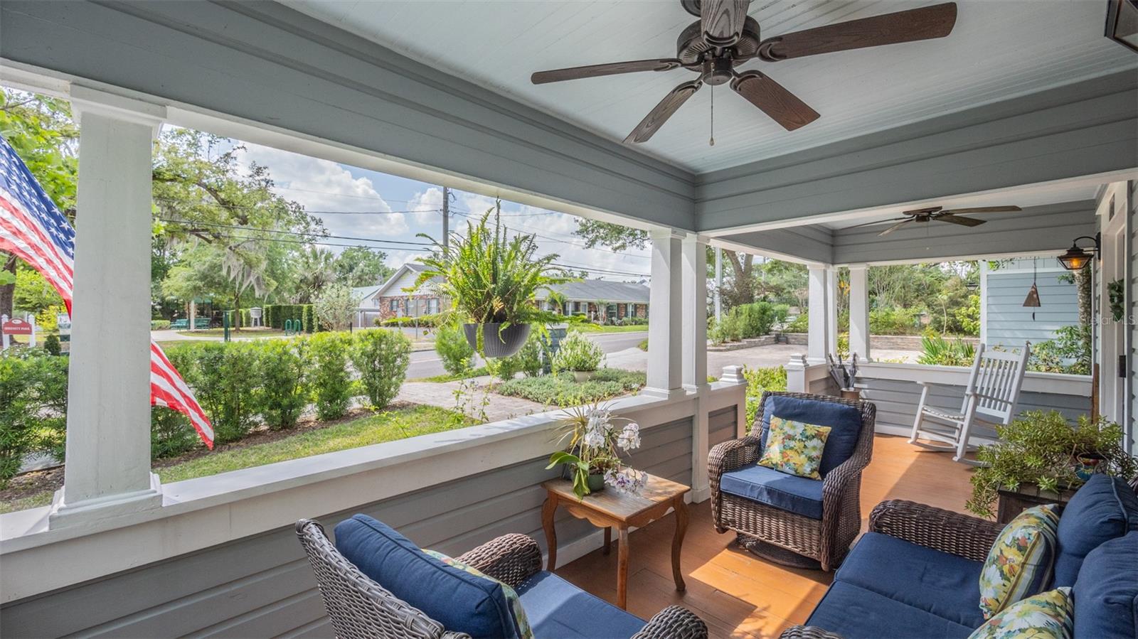 908 N TREMAIN ST, MOUNT DORA, FL, 32757