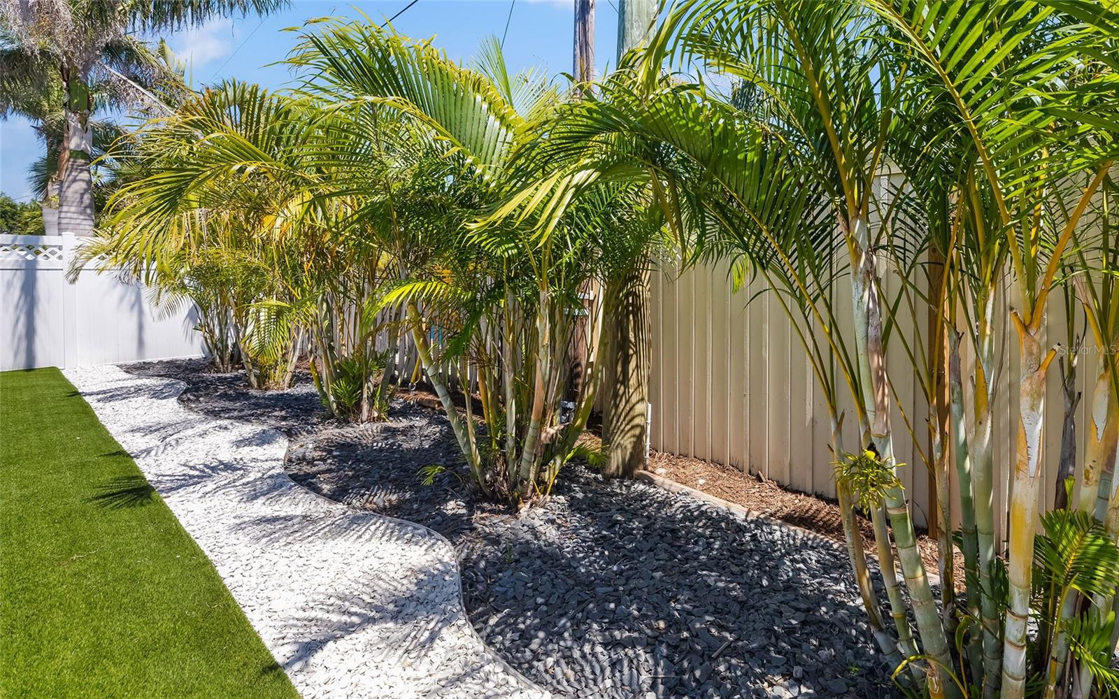 A4649392 Property Photo