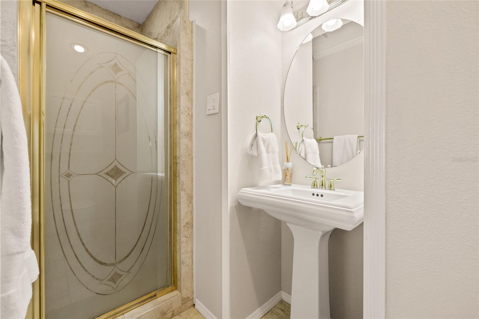 1220 DARLINGTON OAK CIR NE, ST PETERSBURG, FL, 33703