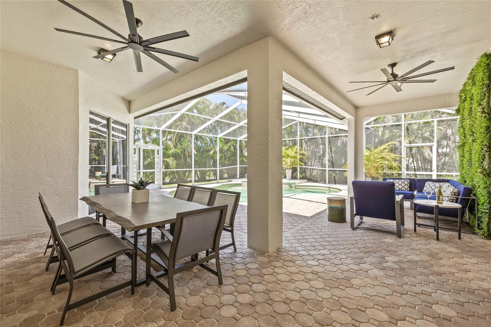 1220 DARLINGTON OAK CIR NE, ST PETERSBURG, FL, 33703