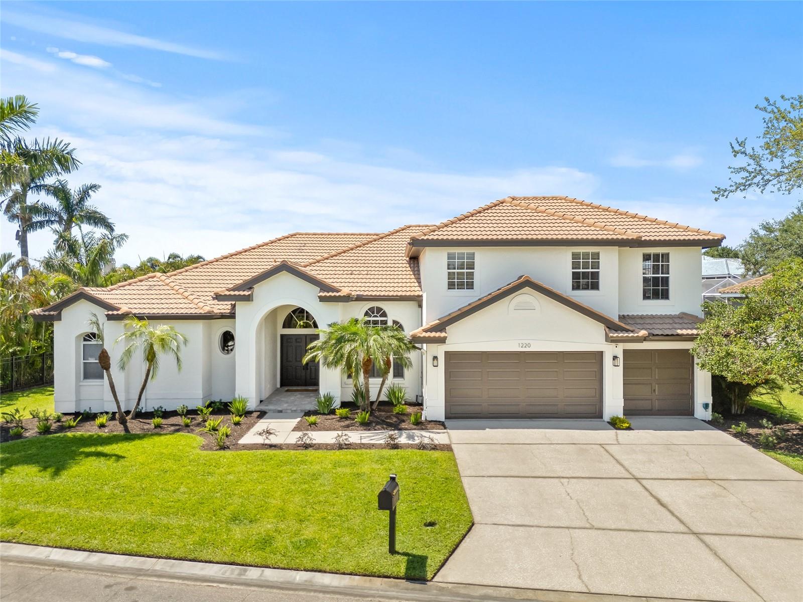 1220 DARLINGTON OAK CIR NE, ST PETERSBURG, FL, 33703