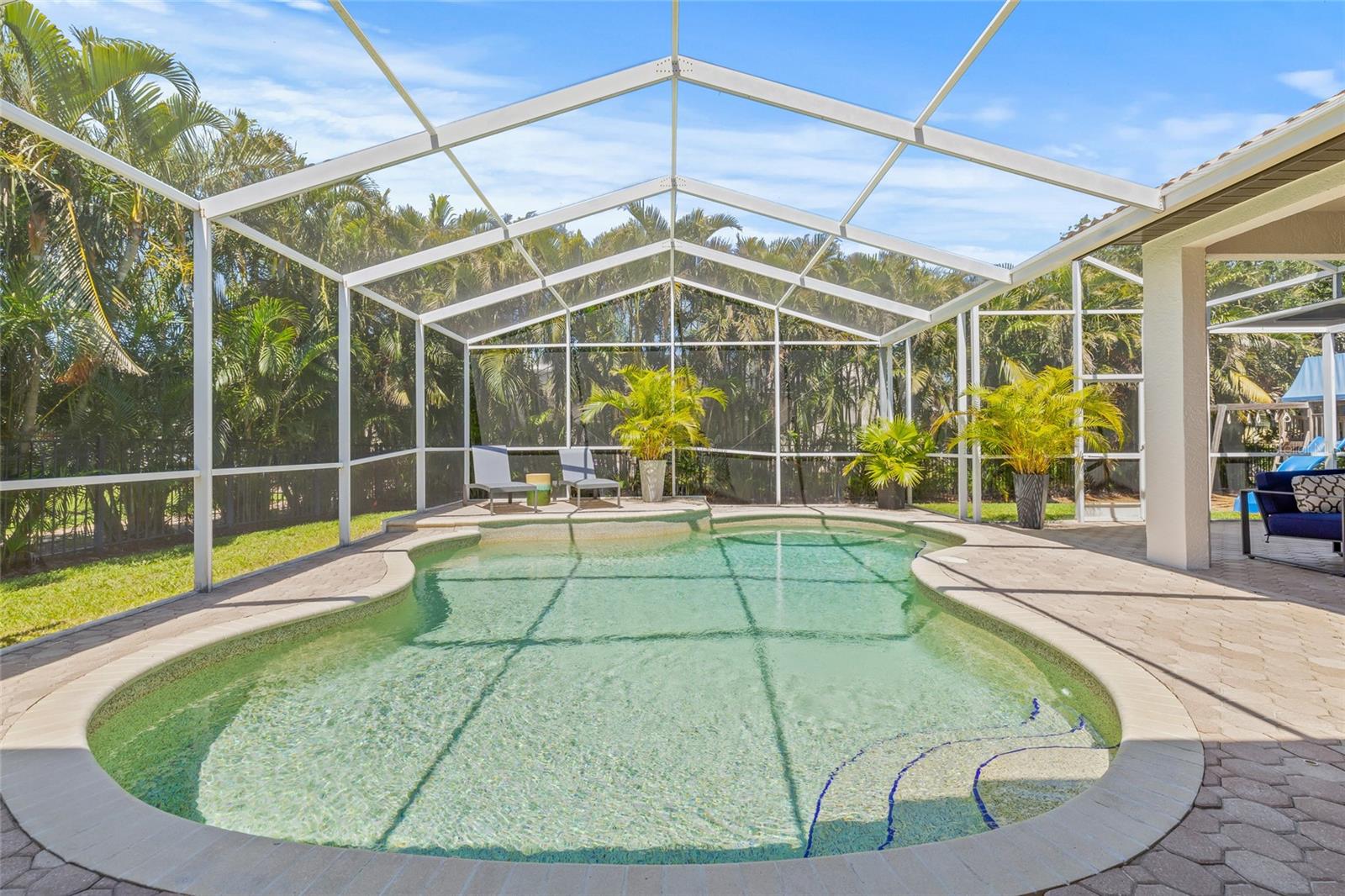 1220 DARLINGTON OAK CIR NE, ST PETERSBURG, FL, 33703