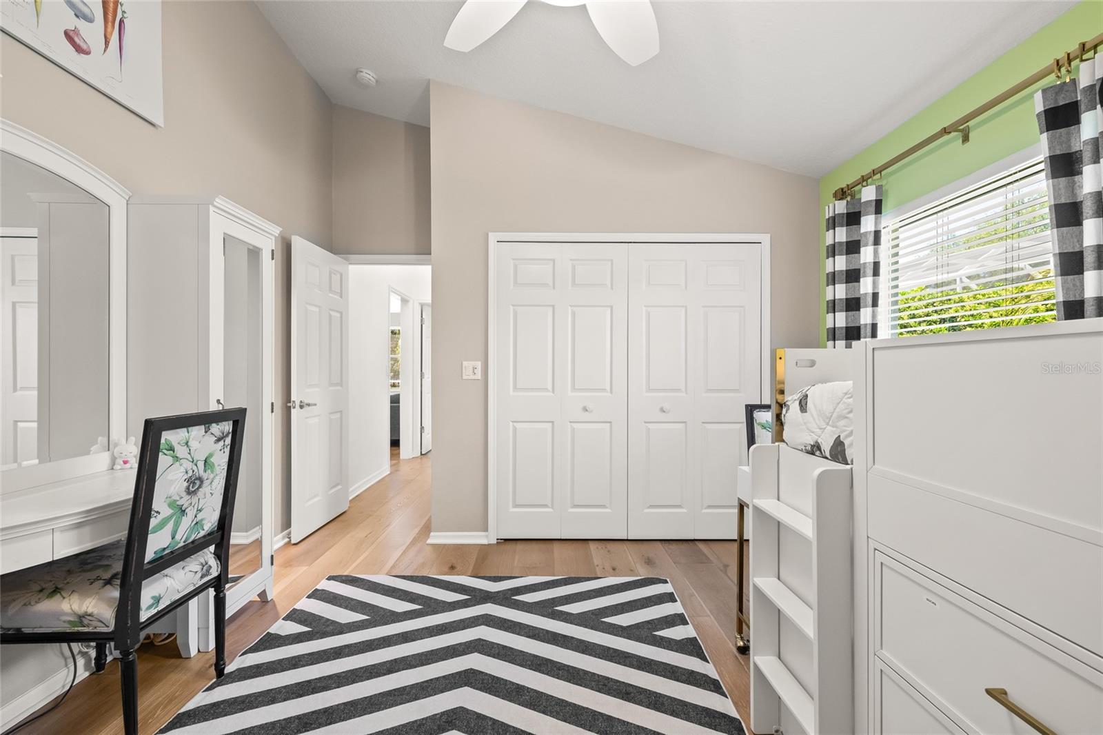 1220 DARLINGTON OAK CIR NE, ST PETERSBURG, FL, 33703