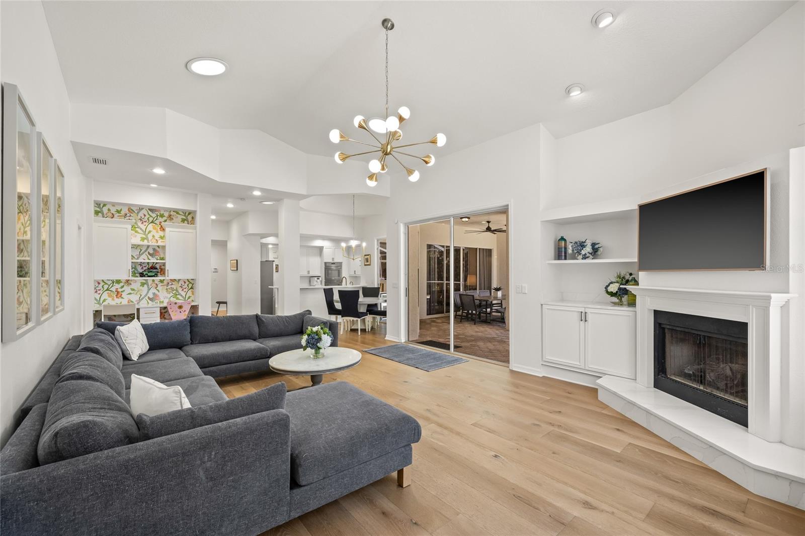 1220 DARLINGTON OAK CIR NE, ST PETERSBURG, FL, 33703