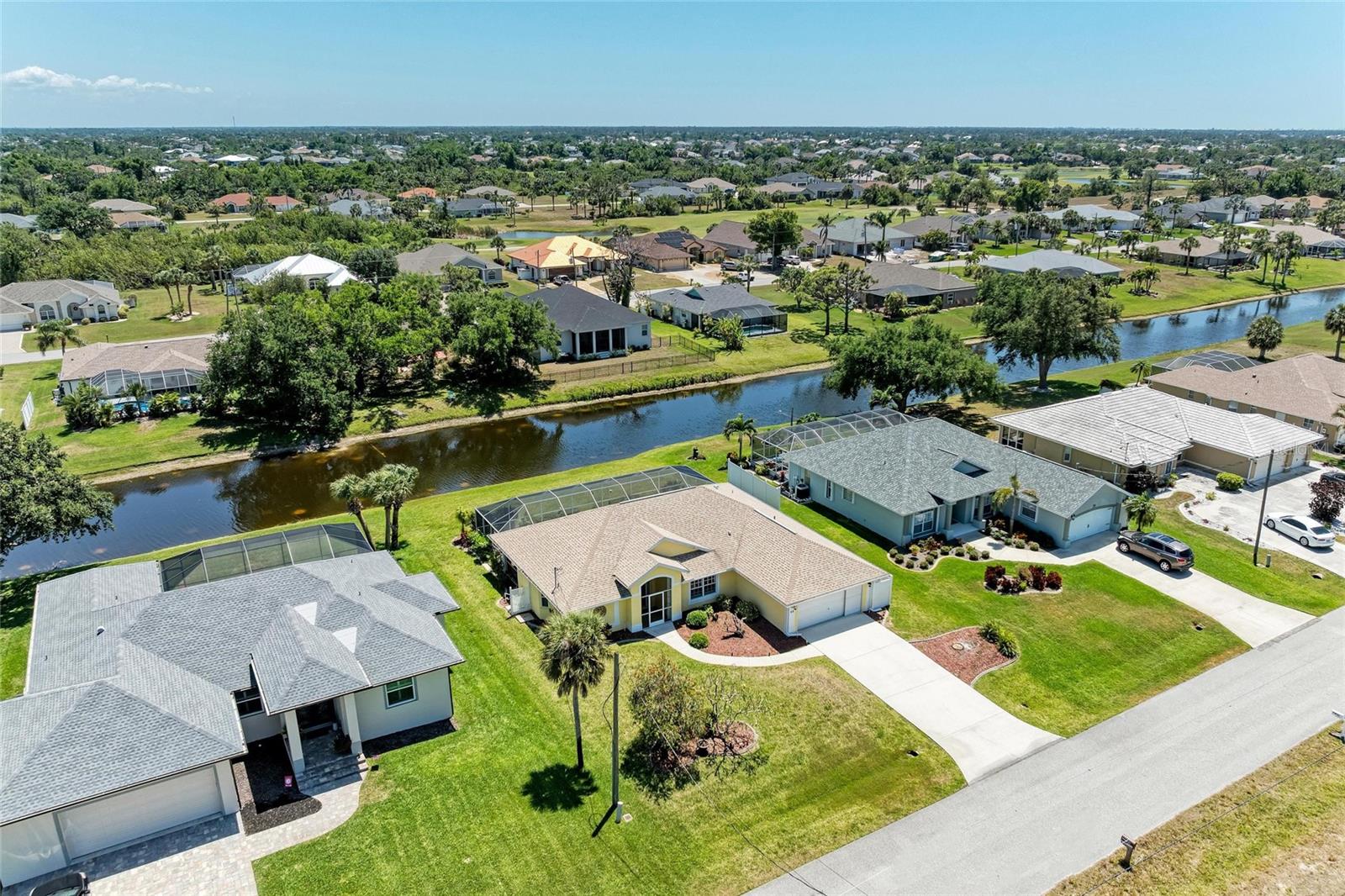 68 LONG MEADOW LN, ROTONDA WEST, FL, 33947