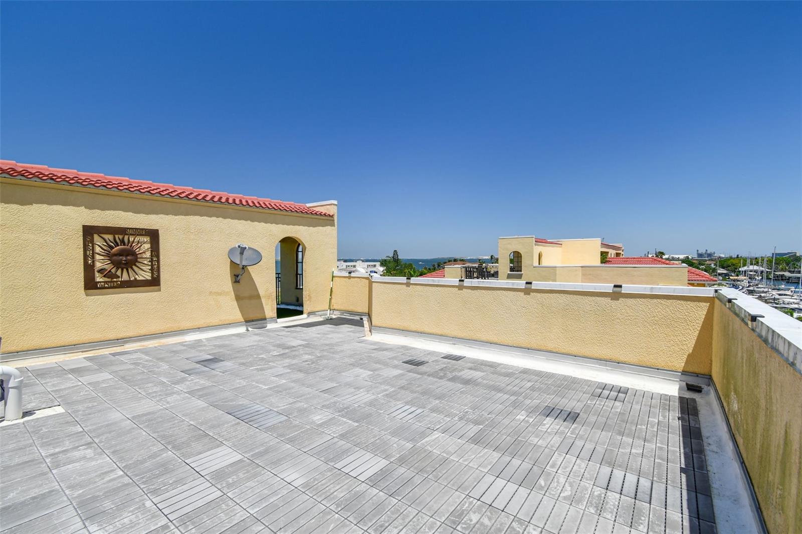 6412 MAYRA SHORES LN, APOLLO BEACH, FL, 33572