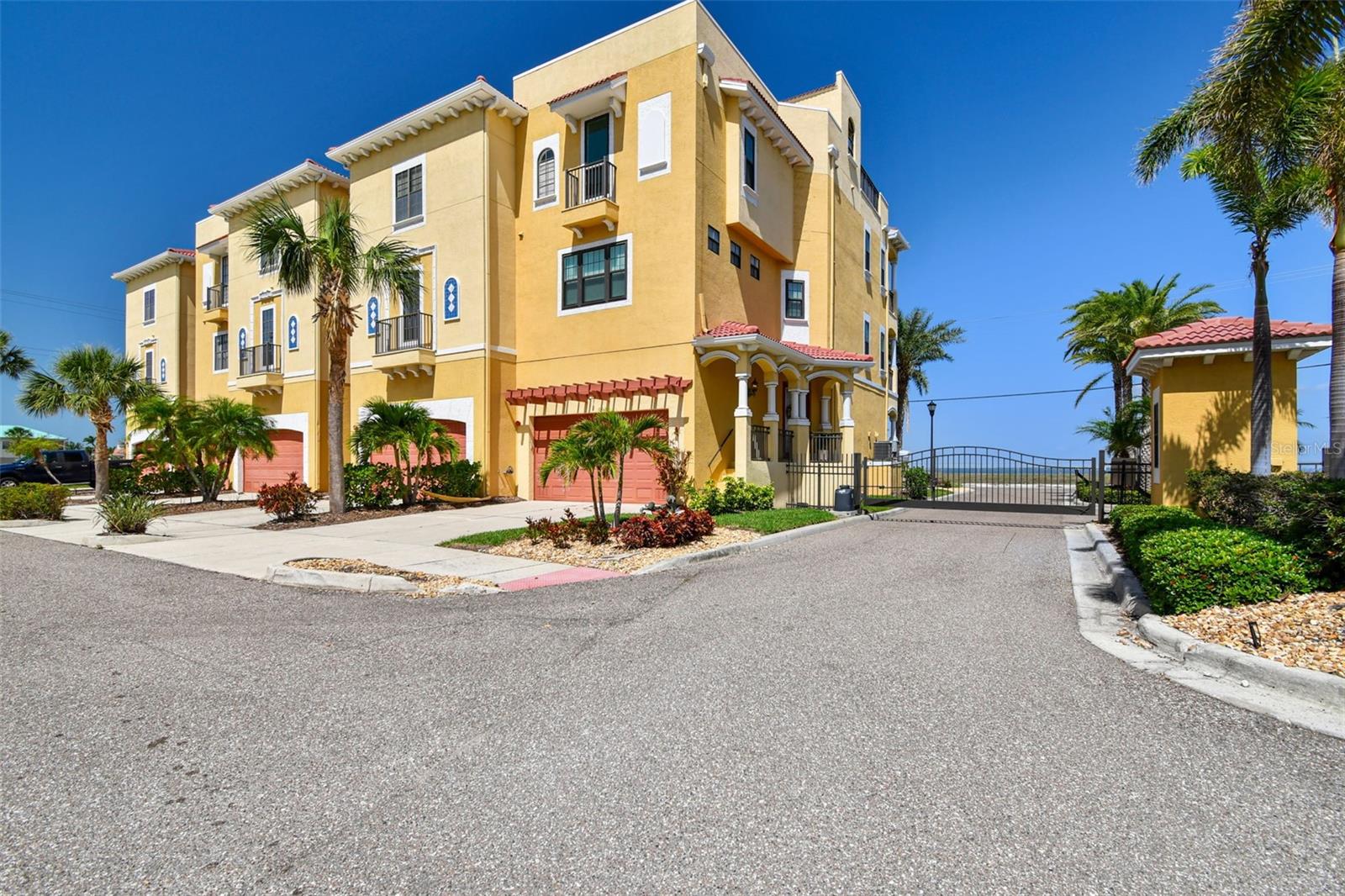 6412 MAYRA SHORES LN, APOLLO BEACH, FL, 33572