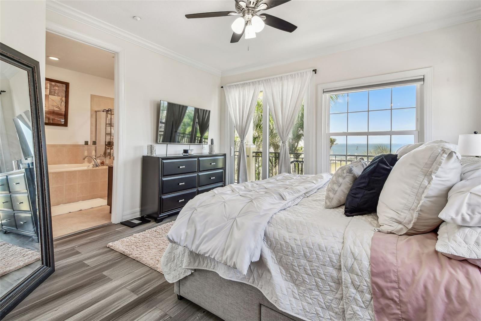 6412 MAYRA SHORES LN, APOLLO BEACH, FL, 33572