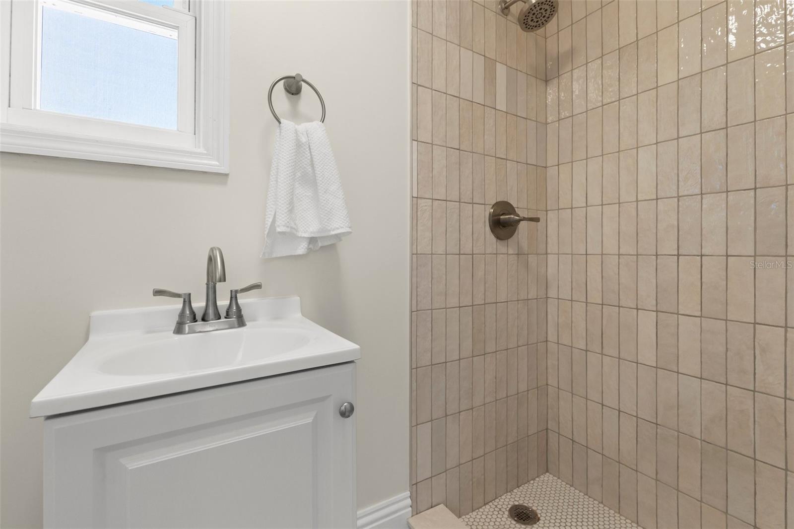 1974 N BETTY LN, CLEARWATER, FL, 33755