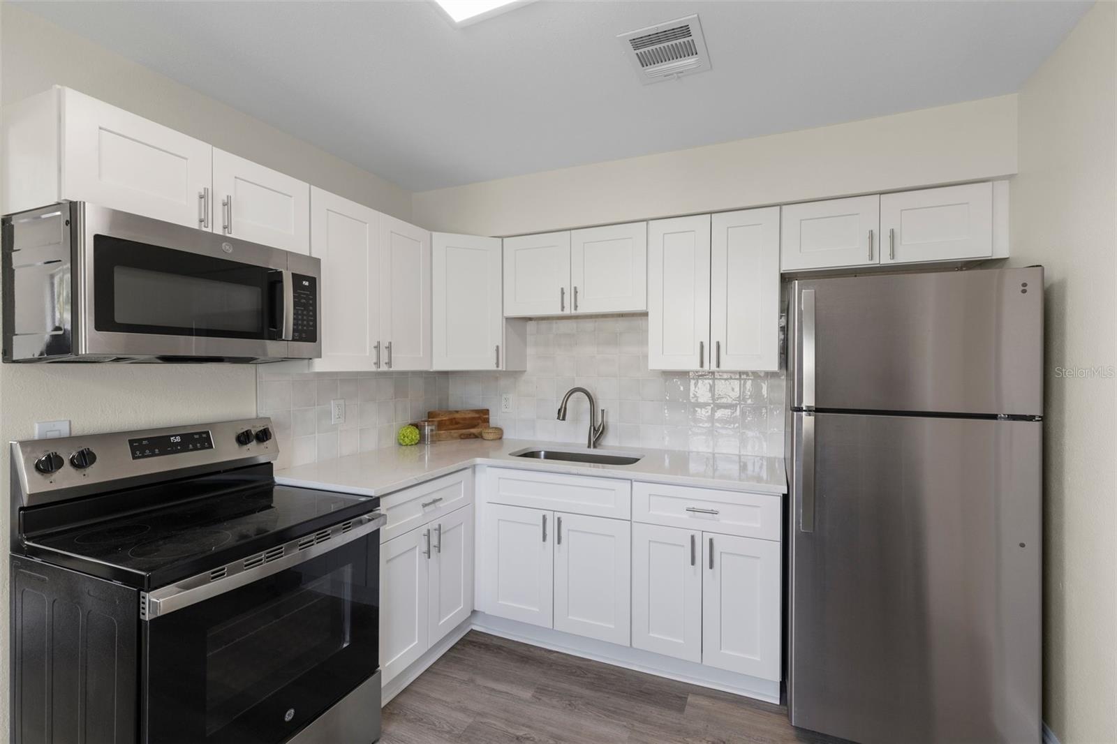 1974 N BETTY LN, CLEARWATER, FL, 33755