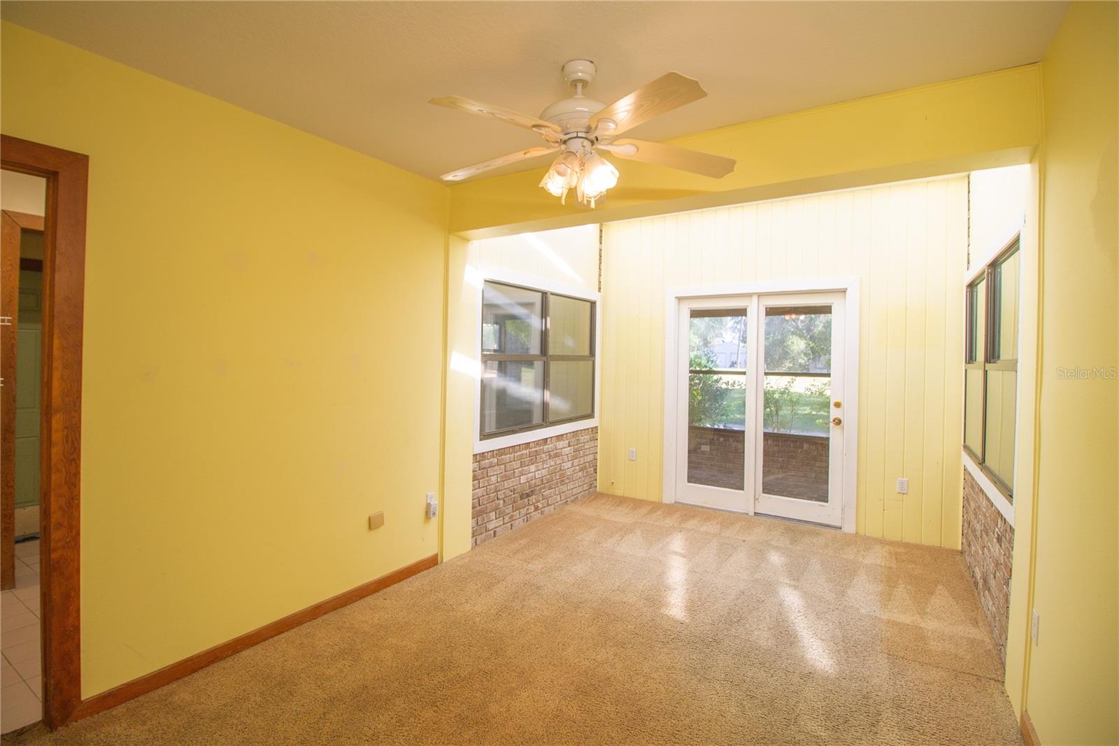 2112 ROBIE AVE, MOUNT DORA, FL, 32757