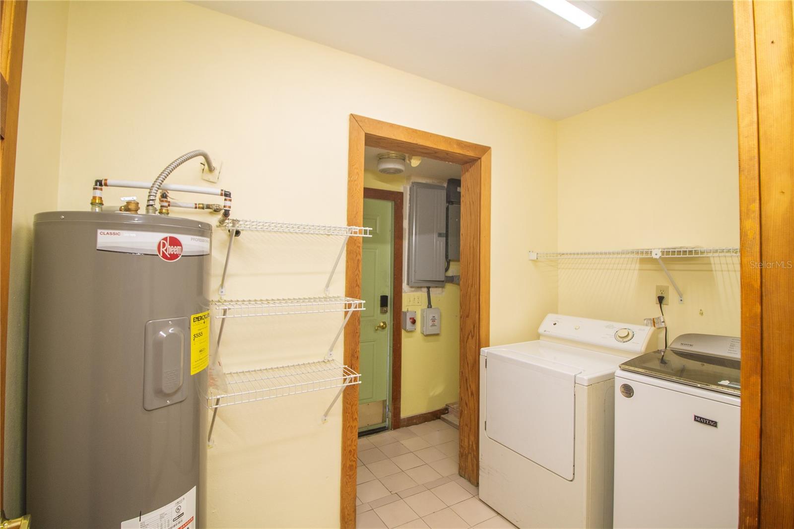 2112 ROBIE AVE, MOUNT DORA, FL, 32757