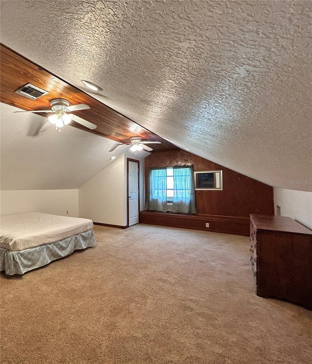 2112 ROBIE AVE, MOUNT DORA, FL, 32757