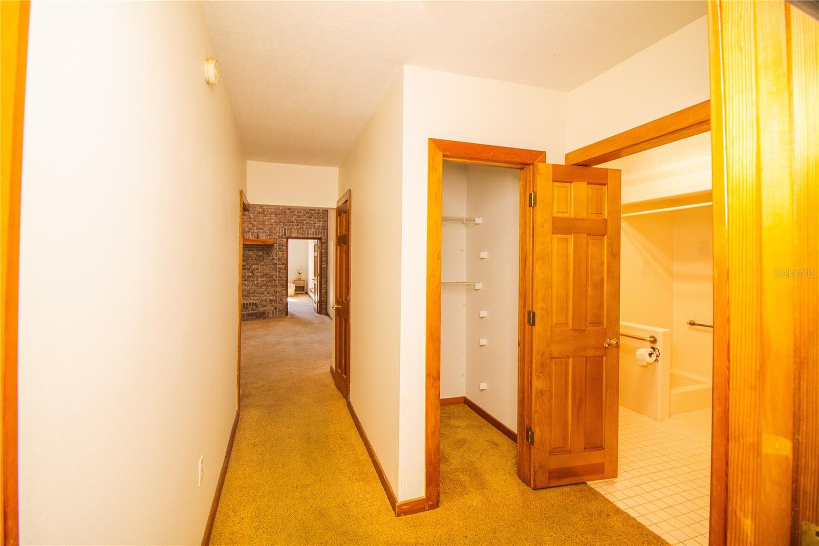 2112 ROBIE AVE, MOUNT DORA, FL, 32757