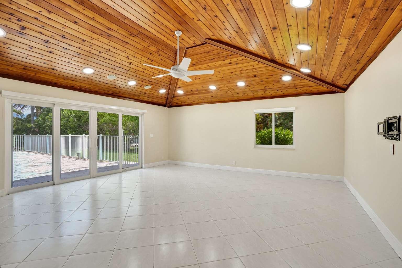 2527 DEER CREEK LAKES DR, DEERFIELD BEACH, FL, 33442