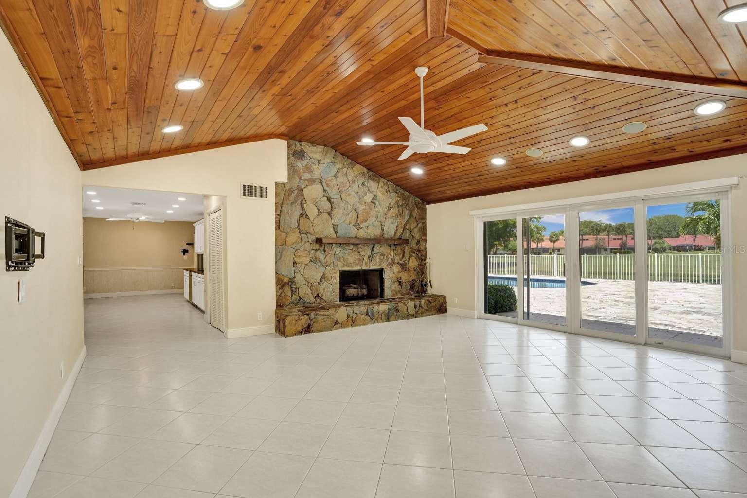 2527 DEER CREEK LAKES DR, DEERFIELD BEACH, FL, 33442