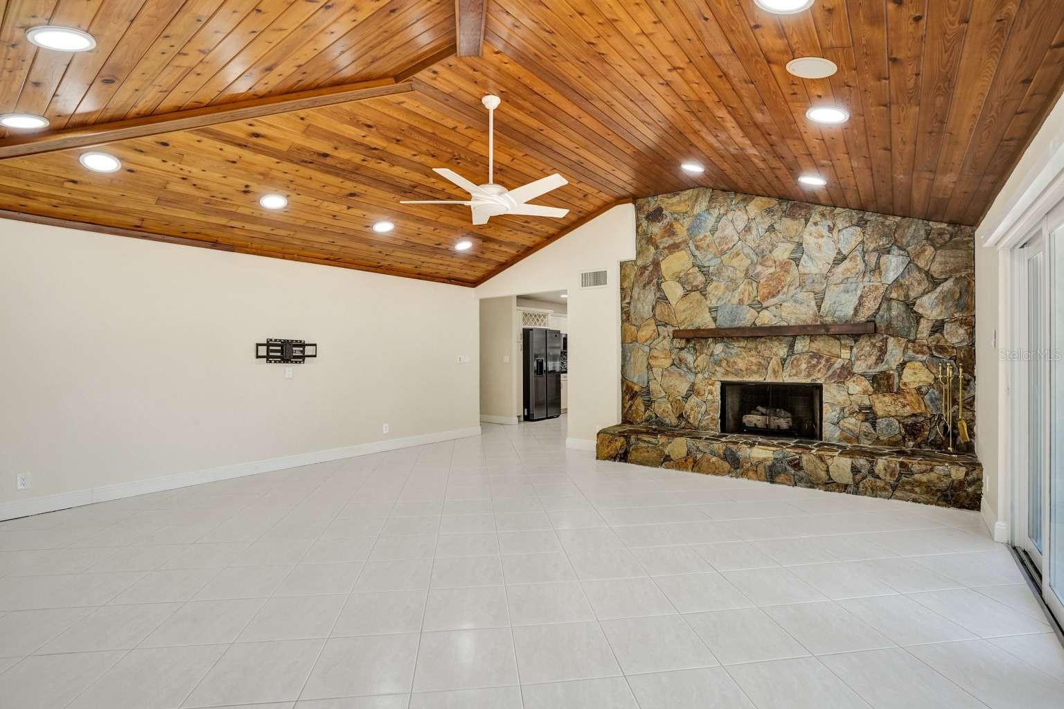 2527 DEER CREEK LAKES DR, DEERFIELD BEACH, FL, 33442