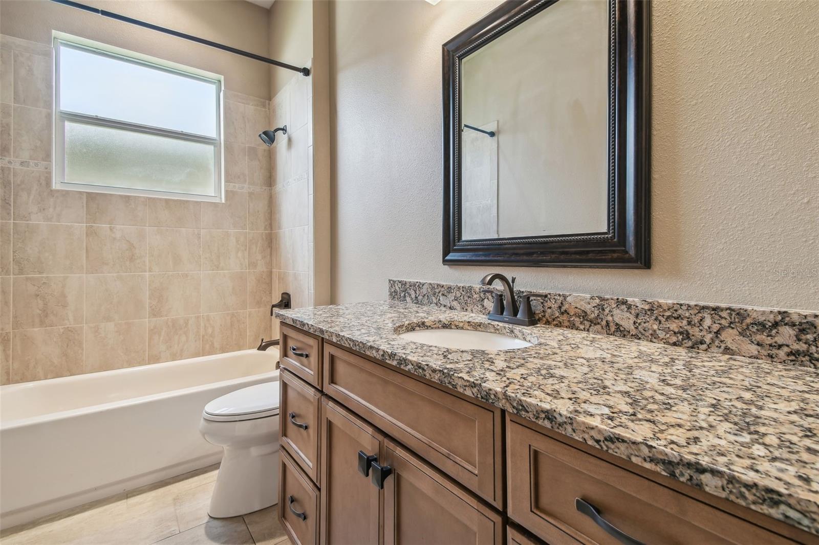 1049 STONEY CREEK DR, LAKELAND, FL, 33811