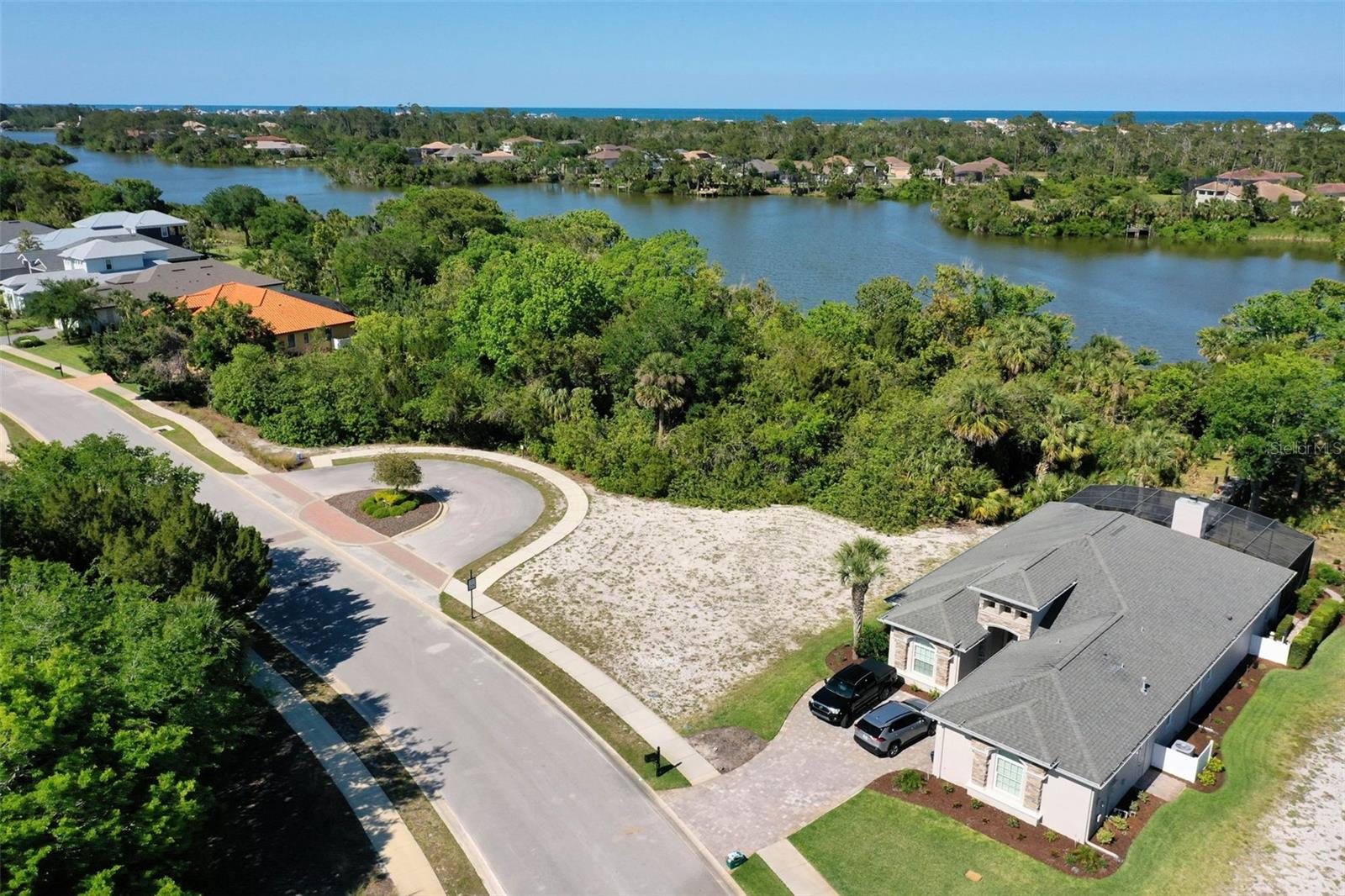 52 N LAKEWALK DR, PALM COAST, FL, 32137