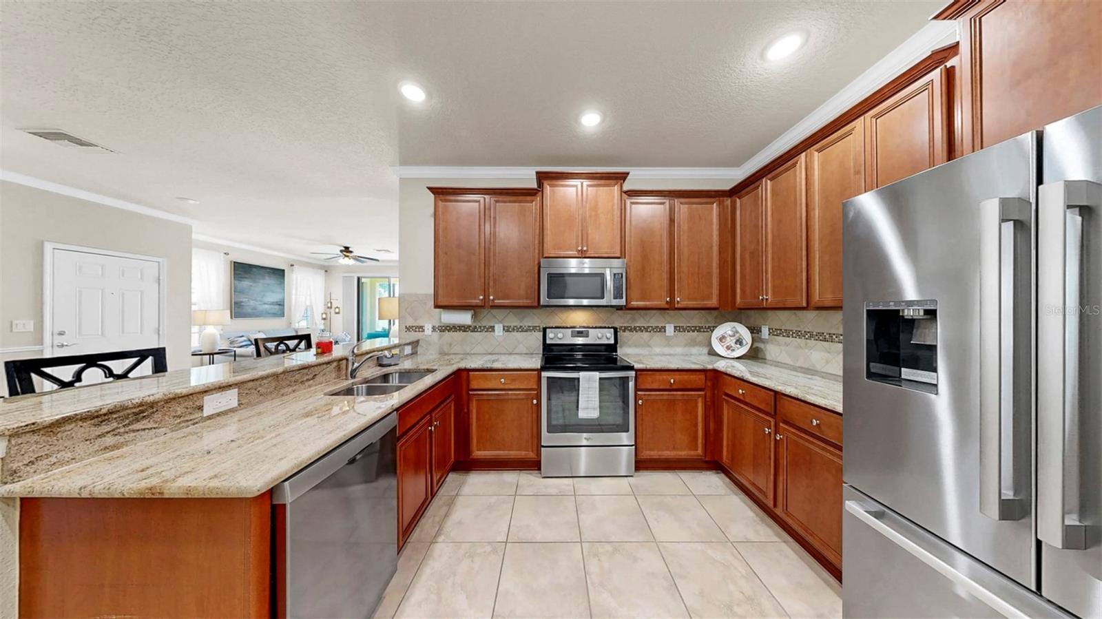 334 MYSTIC FALLS DR, APOLLO BEACH, FL, 33572