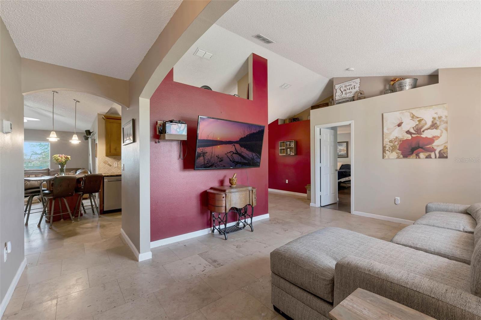 2940 N HURON DR, DELTONA, FL, 32738