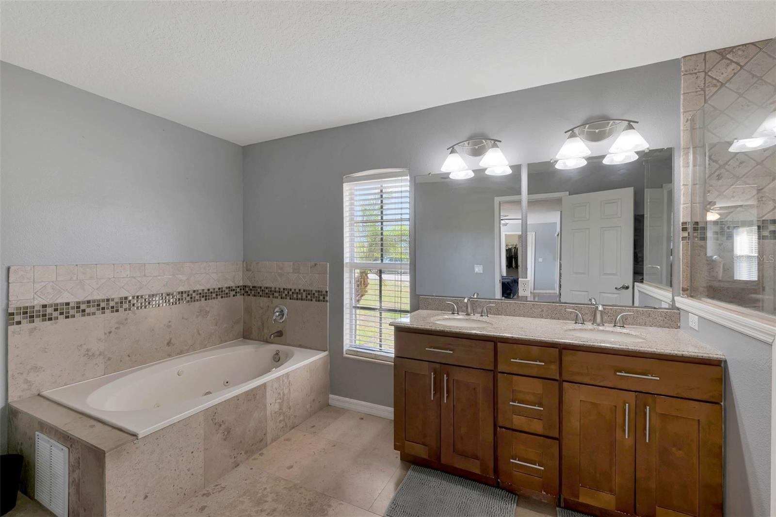 2940 N HURON DR, DELTONA, FL, 32738