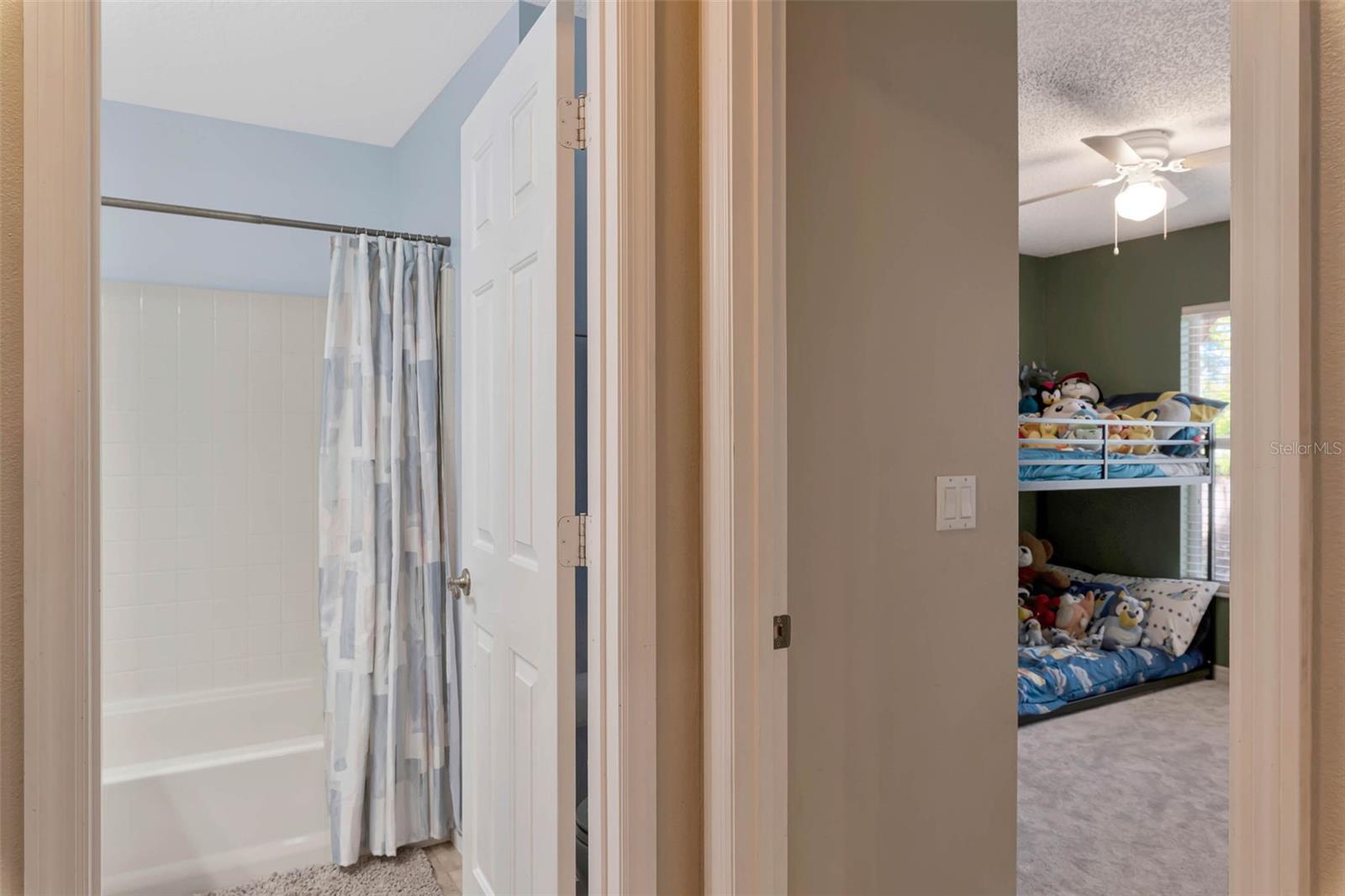 2940 N HURON DR, DELTONA, FL, 32738