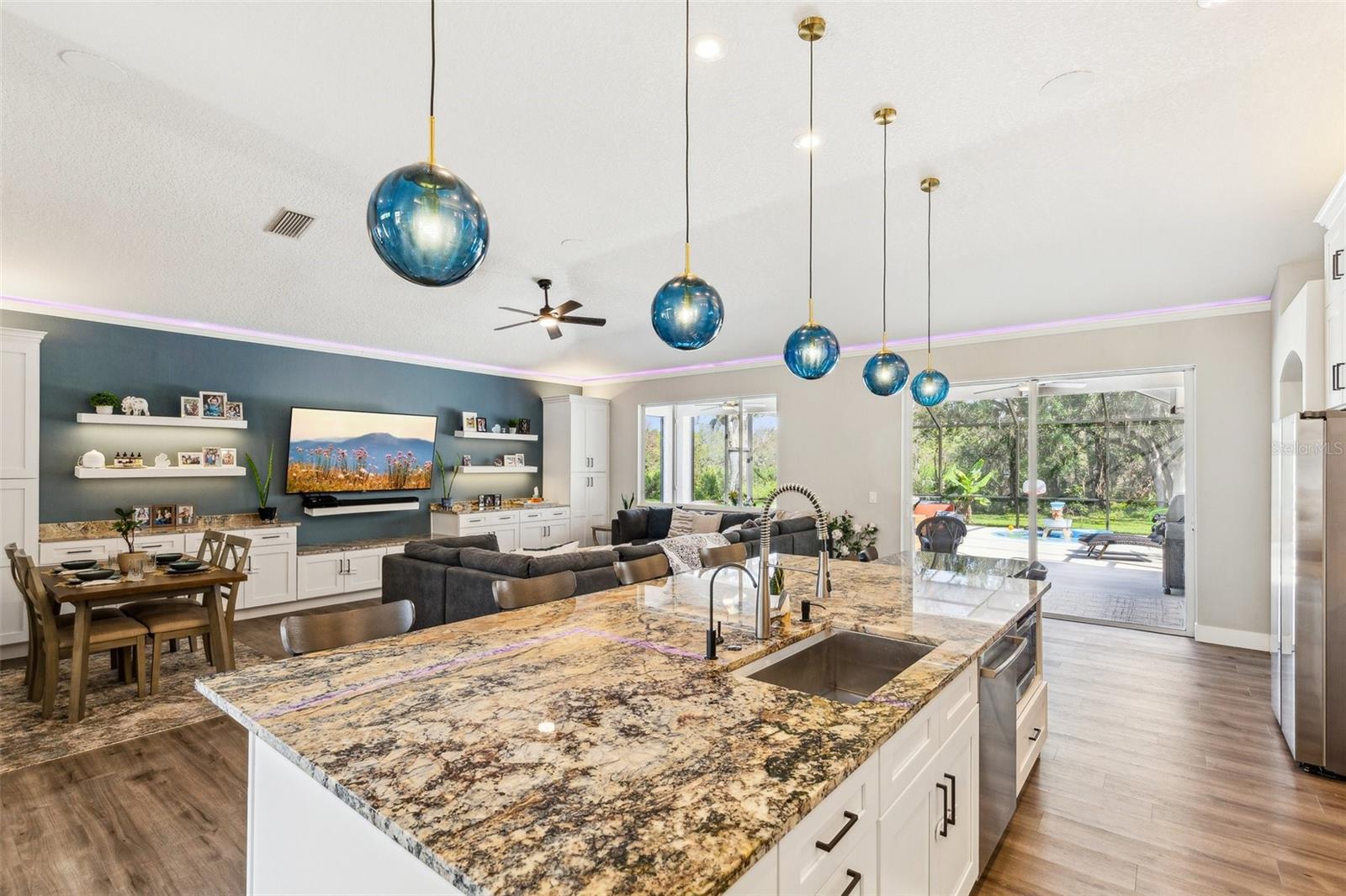 7308 CARRINGTON OAKS LN, APOLLO BEACH, FL, 33572