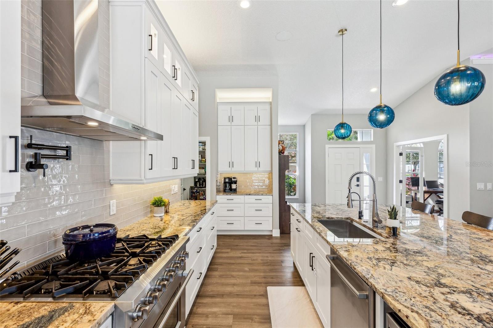 7308 CARRINGTON OAKS LN, APOLLO BEACH, FL, 33572