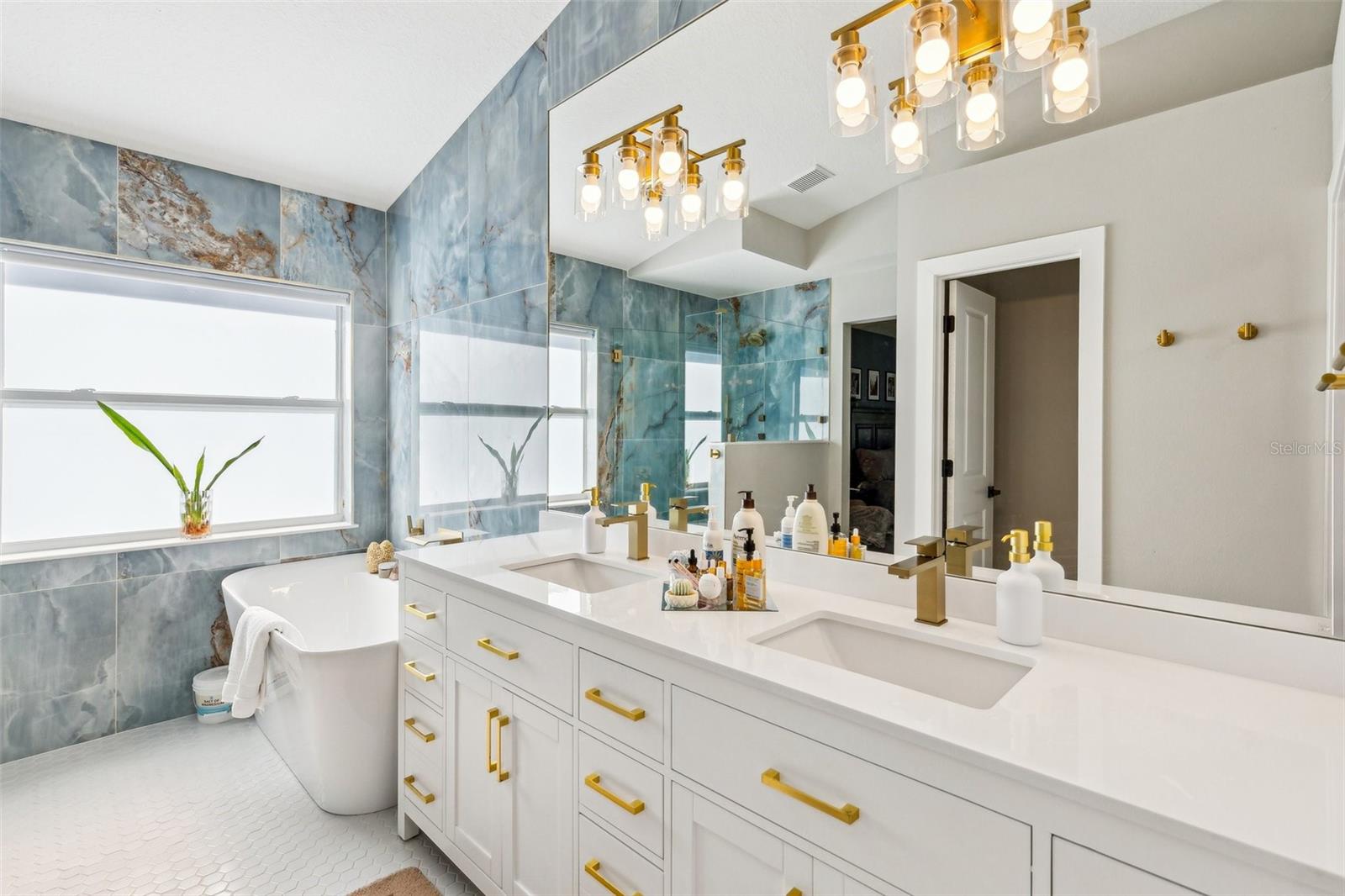 7308 CARRINGTON OAKS LN, APOLLO BEACH, FL, 33572