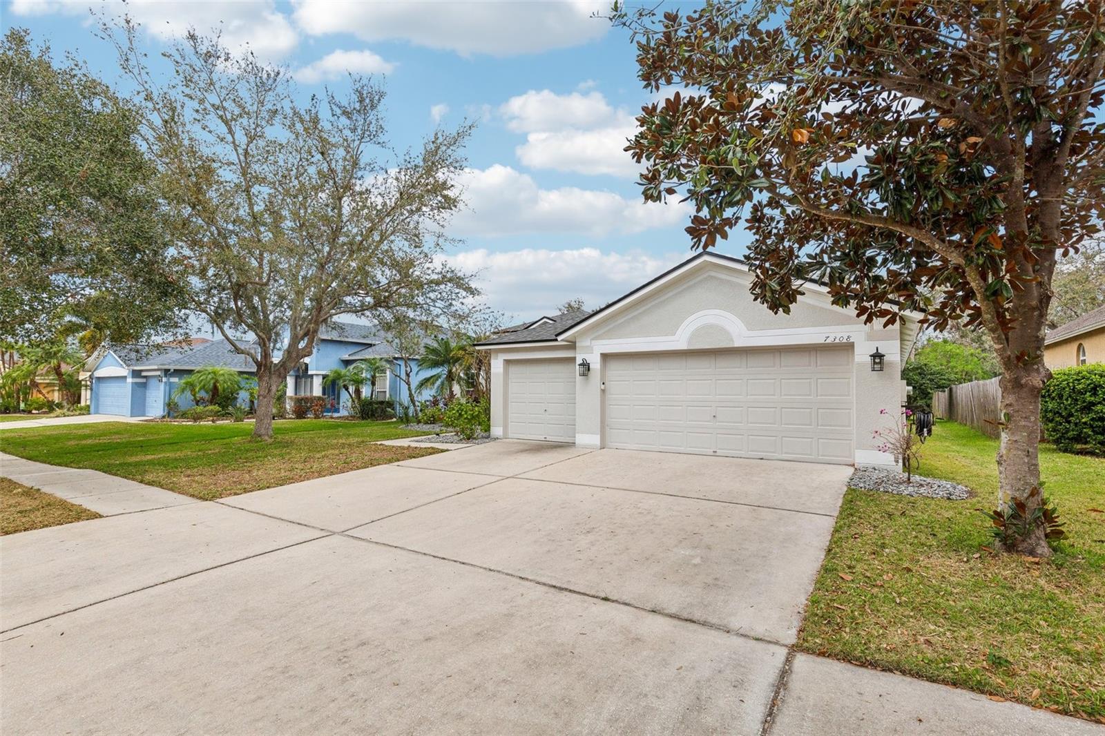 7308 CARRINGTON OAKS LN, APOLLO BEACH, FL, 33572