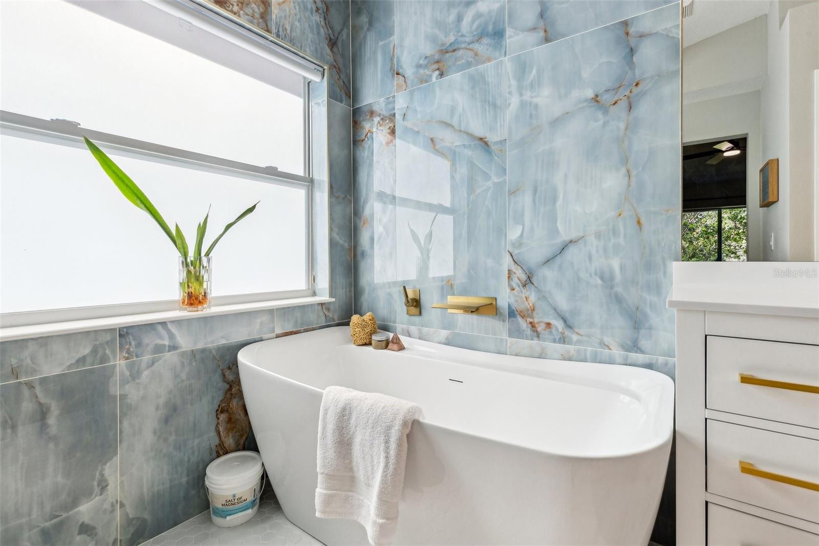 7308 CARRINGTON OAKS LN, APOLLO BEACH, FL, 33572