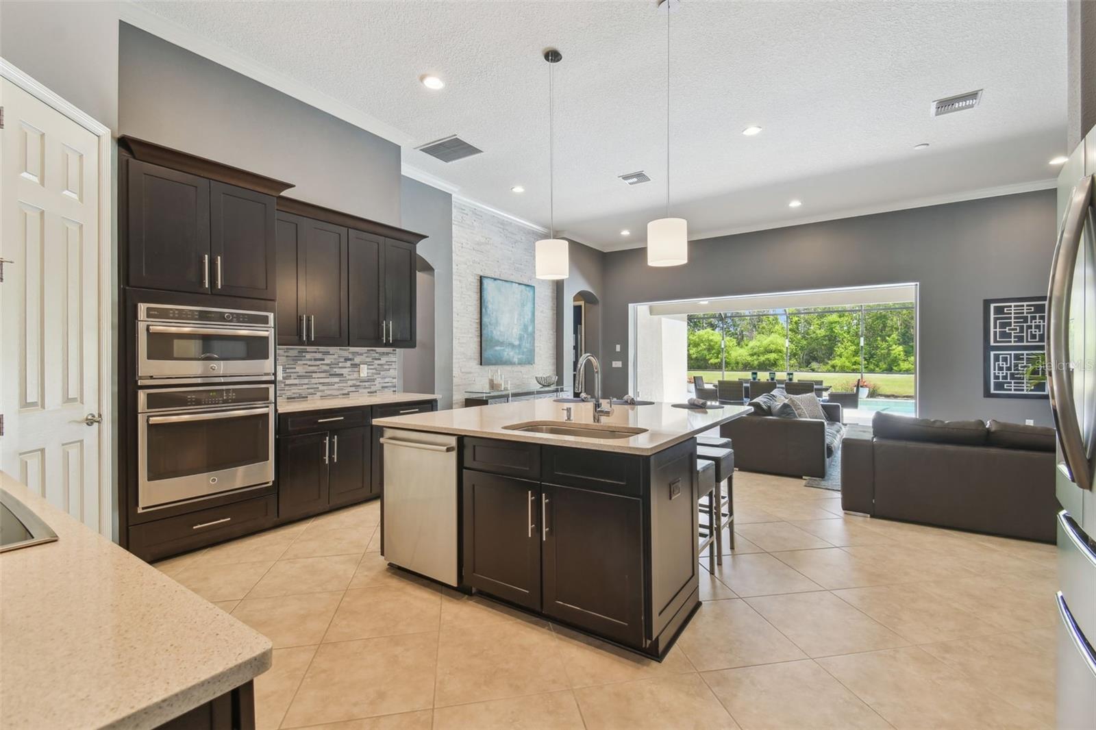 32791 NATURAL BRIDGE RD, WESLEY CHAPEL, FL, 33543