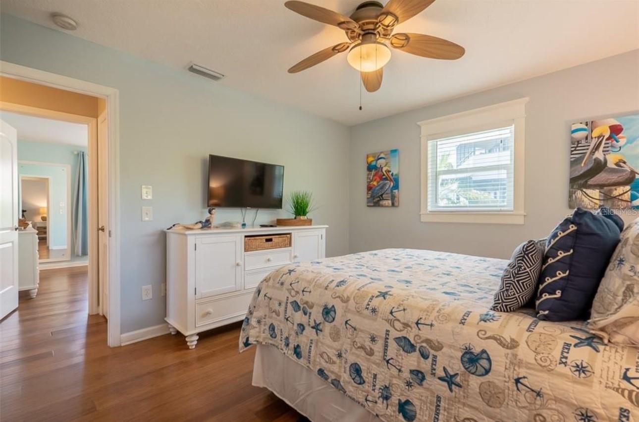 113 8TH ST S, BRADENTON BEACH, FL, 34217