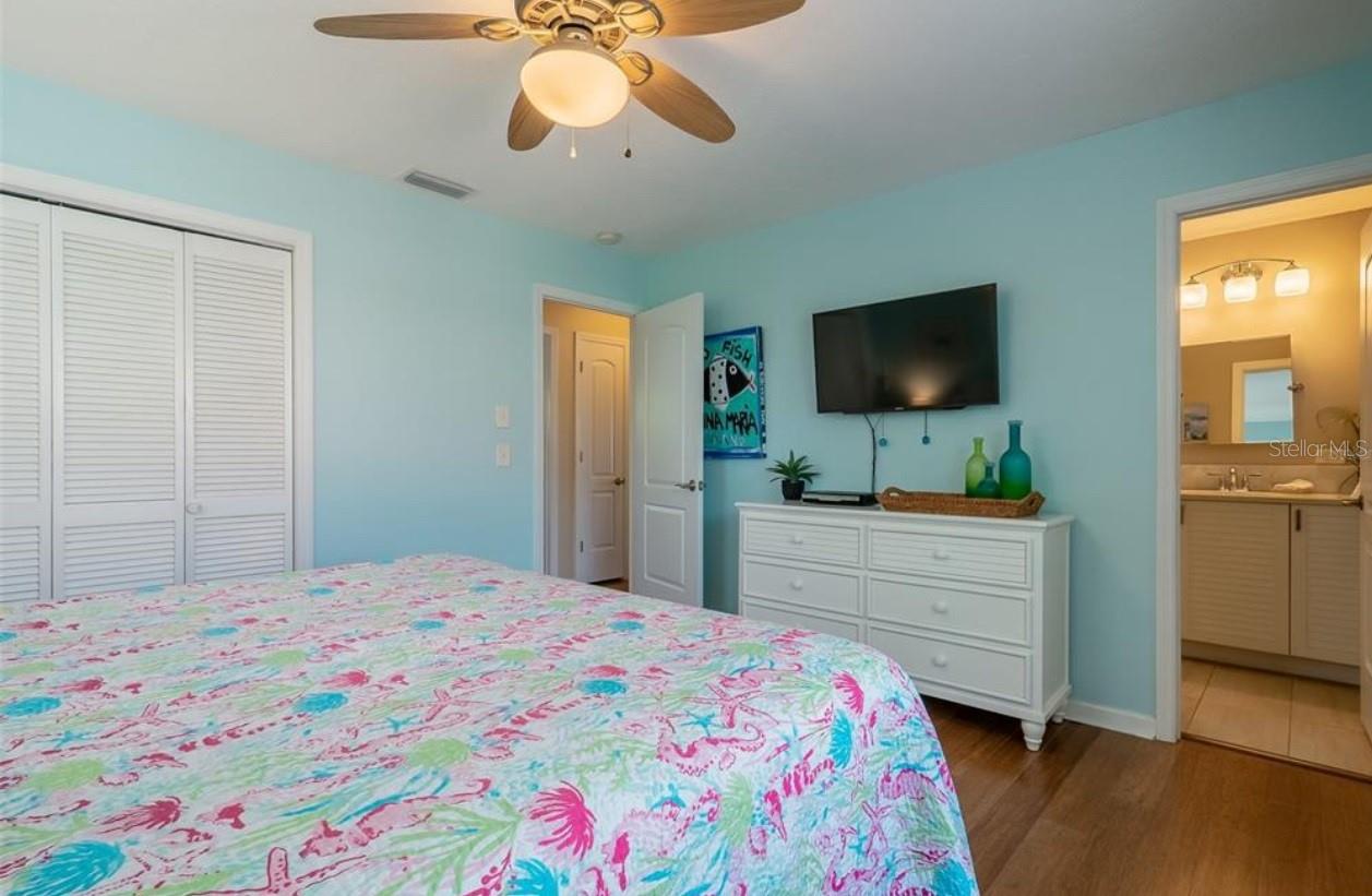 113 8TH ST S, BRADENTON BEACH, FL, 34217