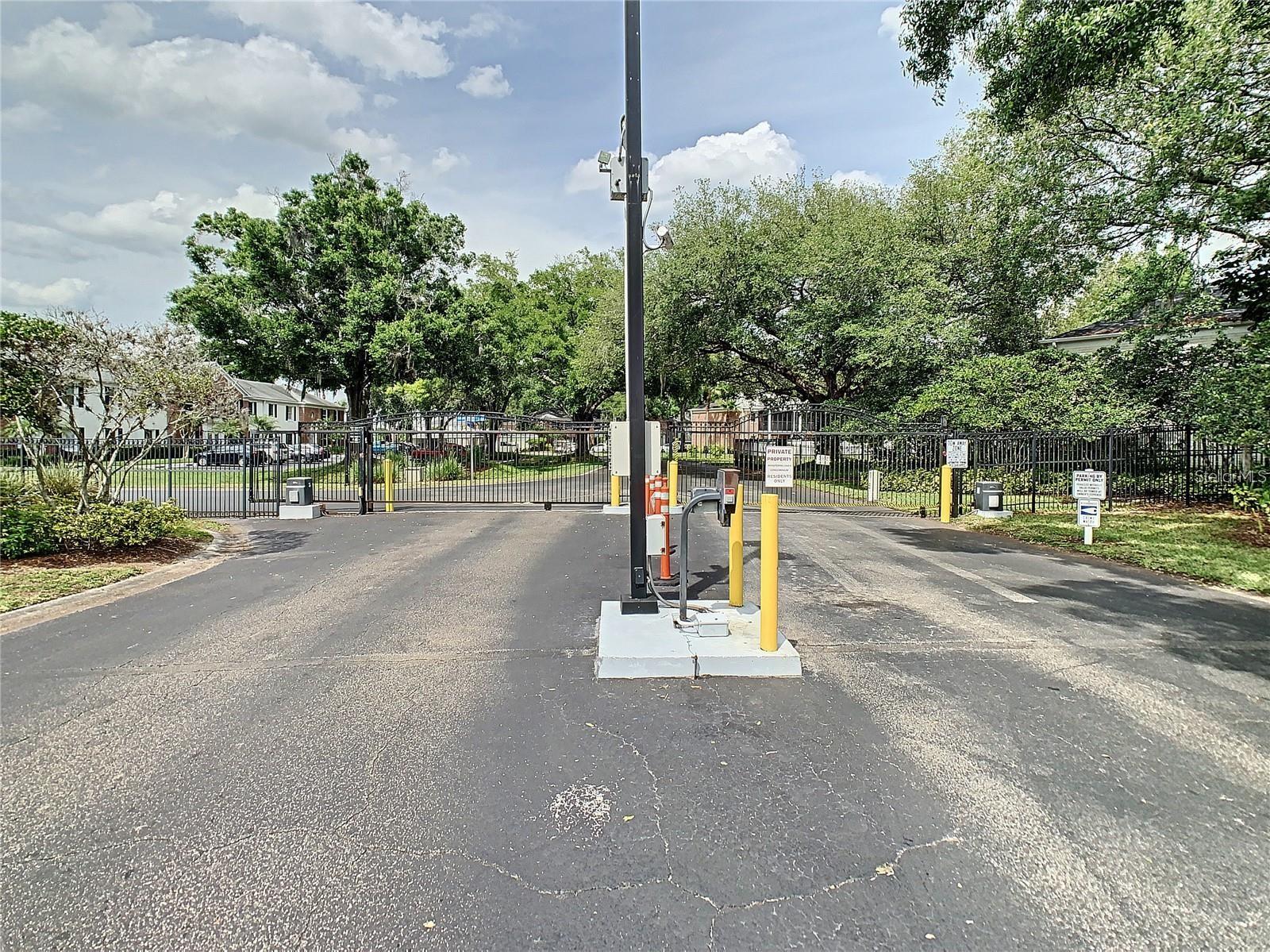 13833 ORANGE SUNSET DR #201, TAMPA, FL, 33618