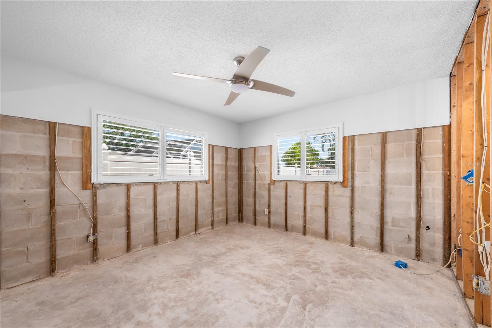 5921 DENVER ST NE, ST PETERSBURG, FL, 33703