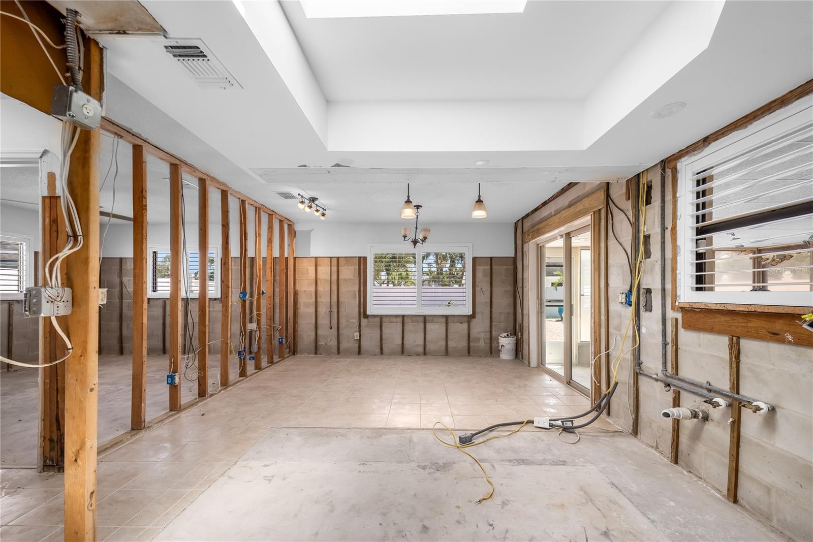 5921 DENVER ST NE, ST PETERSBURG, FL, 33703